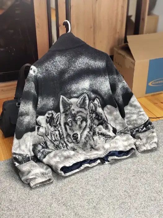 Japanese Brand Vintage 90's Fleece Zip Jacket Over Art Winter Wolf Hype Size US S / EU 44-46 / 1 - 10 Thumbnail