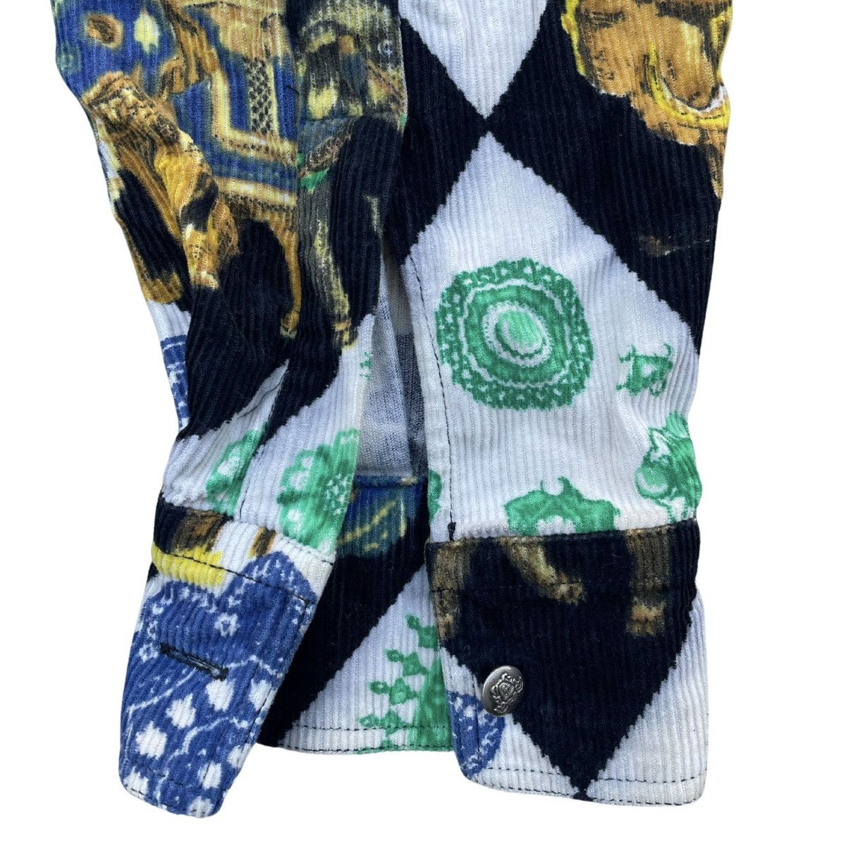 Vintage Versace Jeans Couture India Print Pattern Corduroy Shirt Size US S / EU 44-46 / 1 - 7 Thumbnail