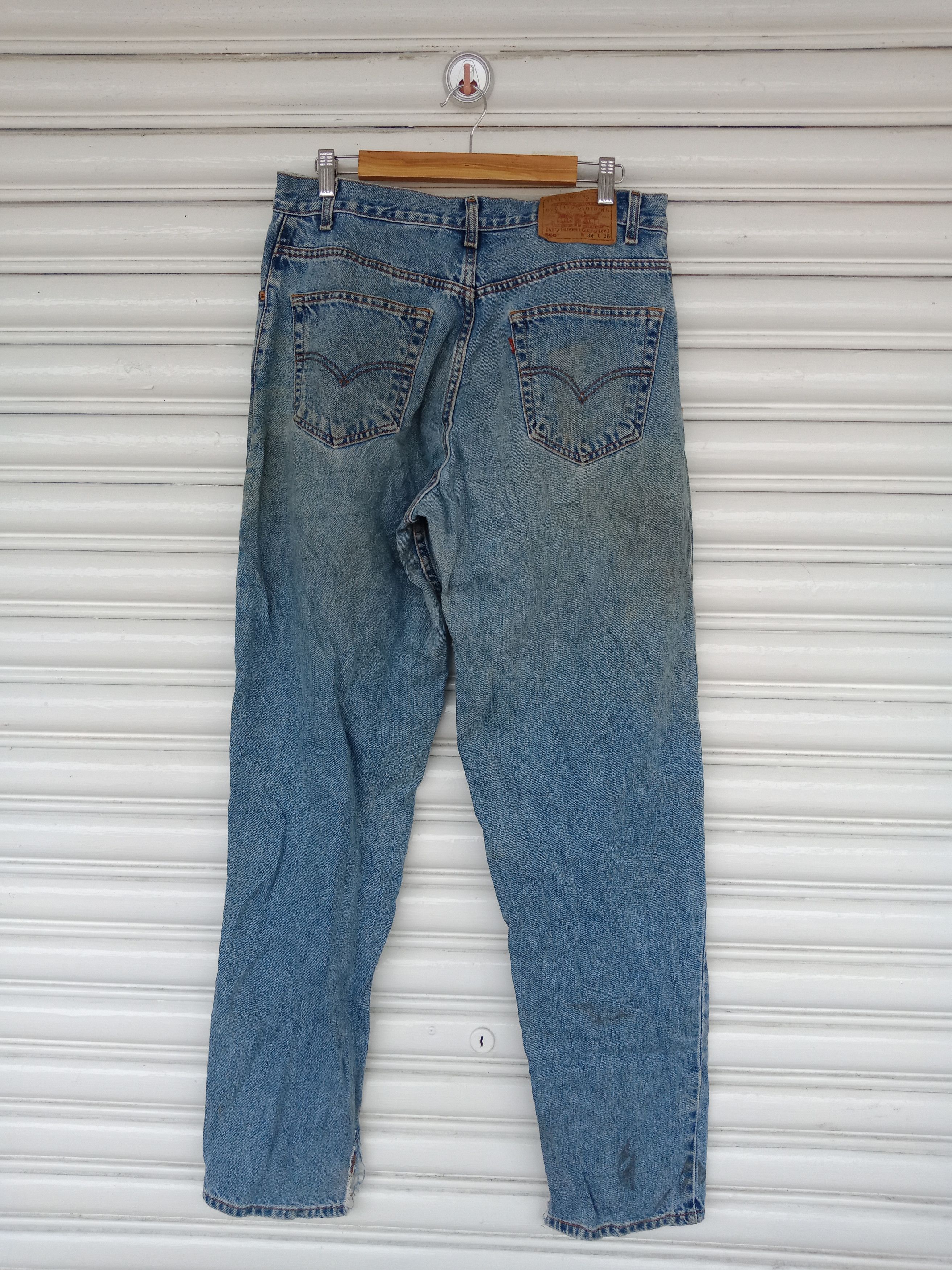 Levi's Levi's 560 Distressed Light Washed Loose Fit Tapered Legs Size US 34 / EU 50 - 2 Thumbnail