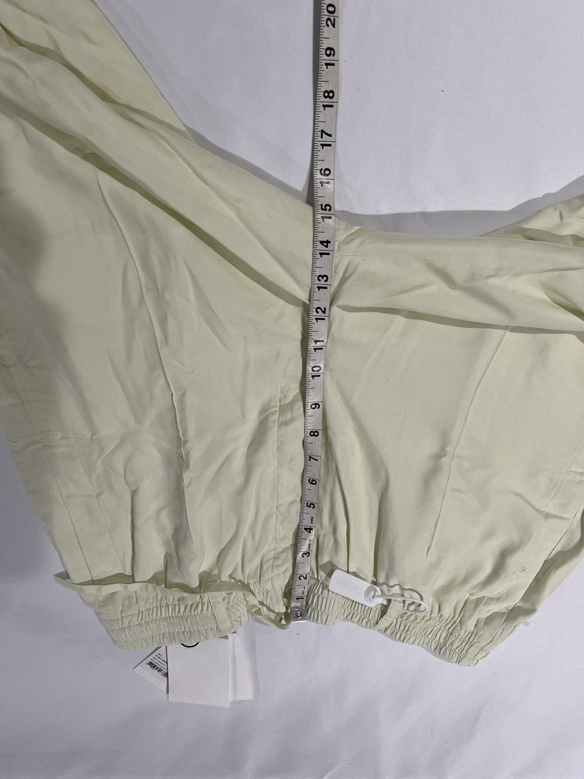 Lemaire Lemaire men’s elastic waist shorts. 50/34. $460 Size US 34 / EU 50 - 6 Thumbnail