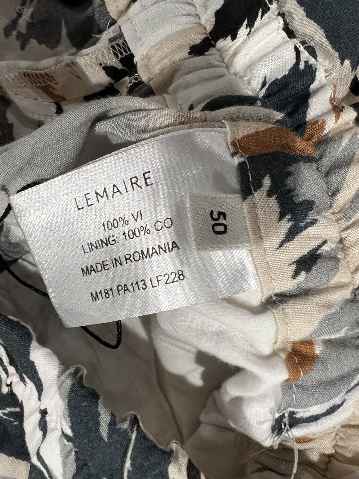 Lemaire Lemaire men’s elastic waist shorts. 50/34. $460 Size US 34 / EU 50 - 7 Thumbnail