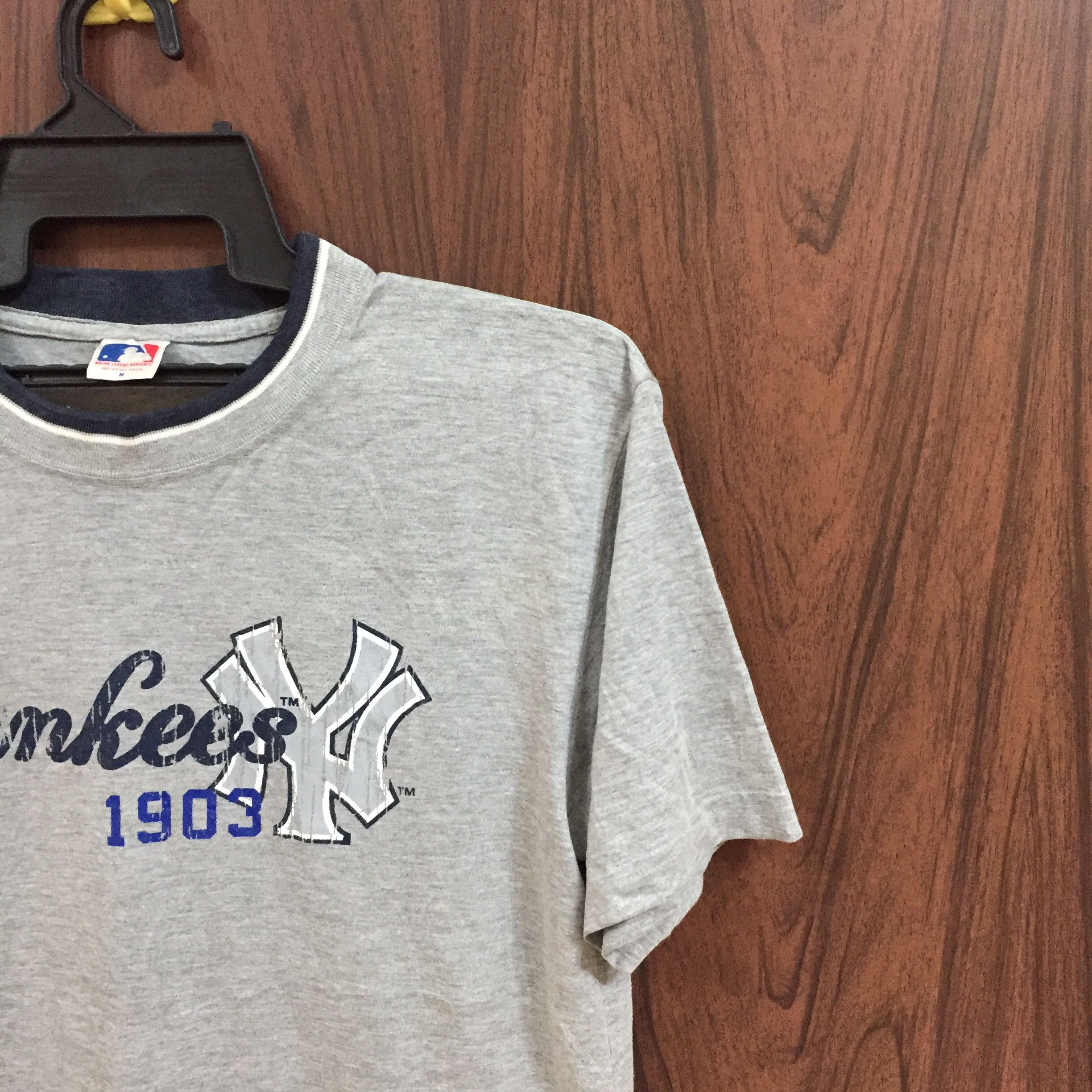 MLB Vintage NEW YORK yankees t shirt MLB size M Size US M / EU 48-50 / 2 - 6 Thumbnail