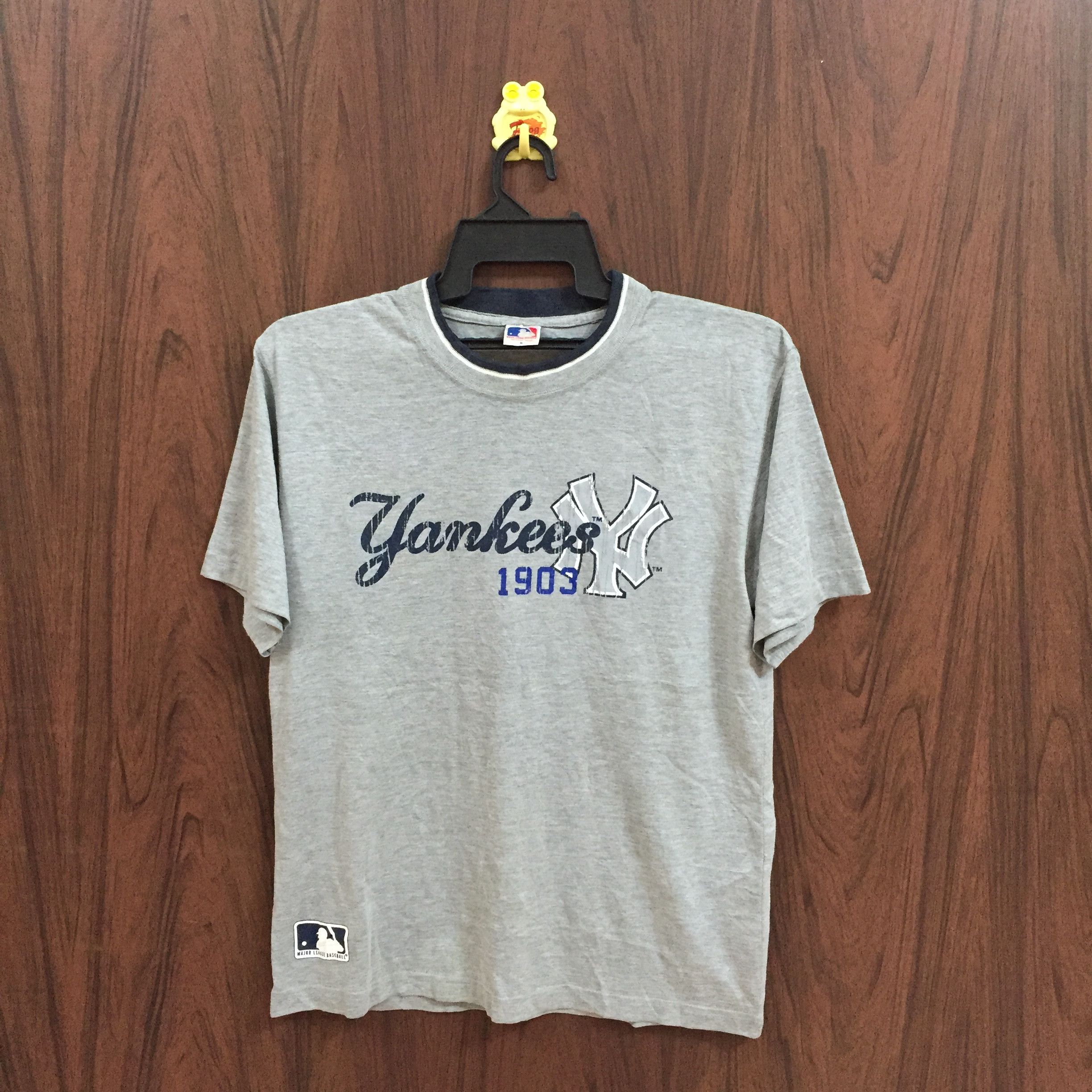 Vintage NEW YORK yankees t shirt MLB size M