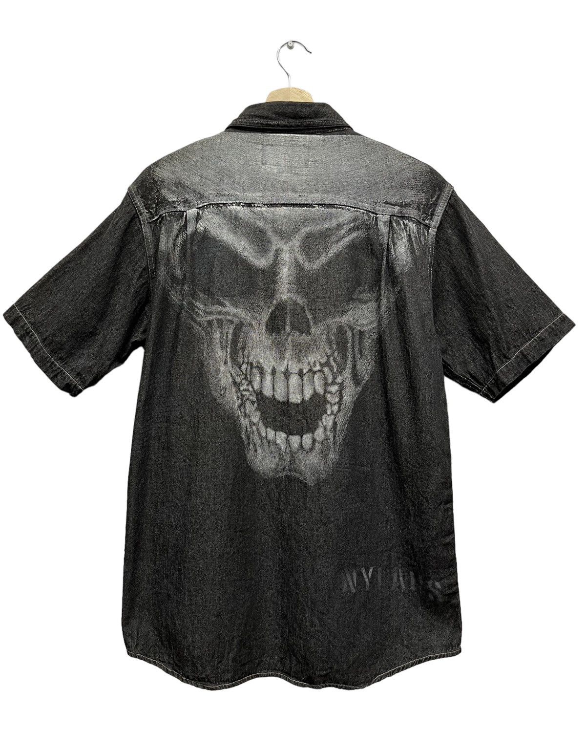 image of Avant Garde x Skulls Nylaus Punk Big Skull Print Short Sleeve Shirt in Black, Men's (Size Medium)