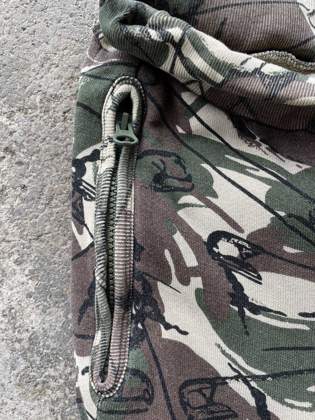 Hysteric Glamour Hysteric Glamour Joggers pants camo design Size US 30 / EU 46 - 5 Thumbnail