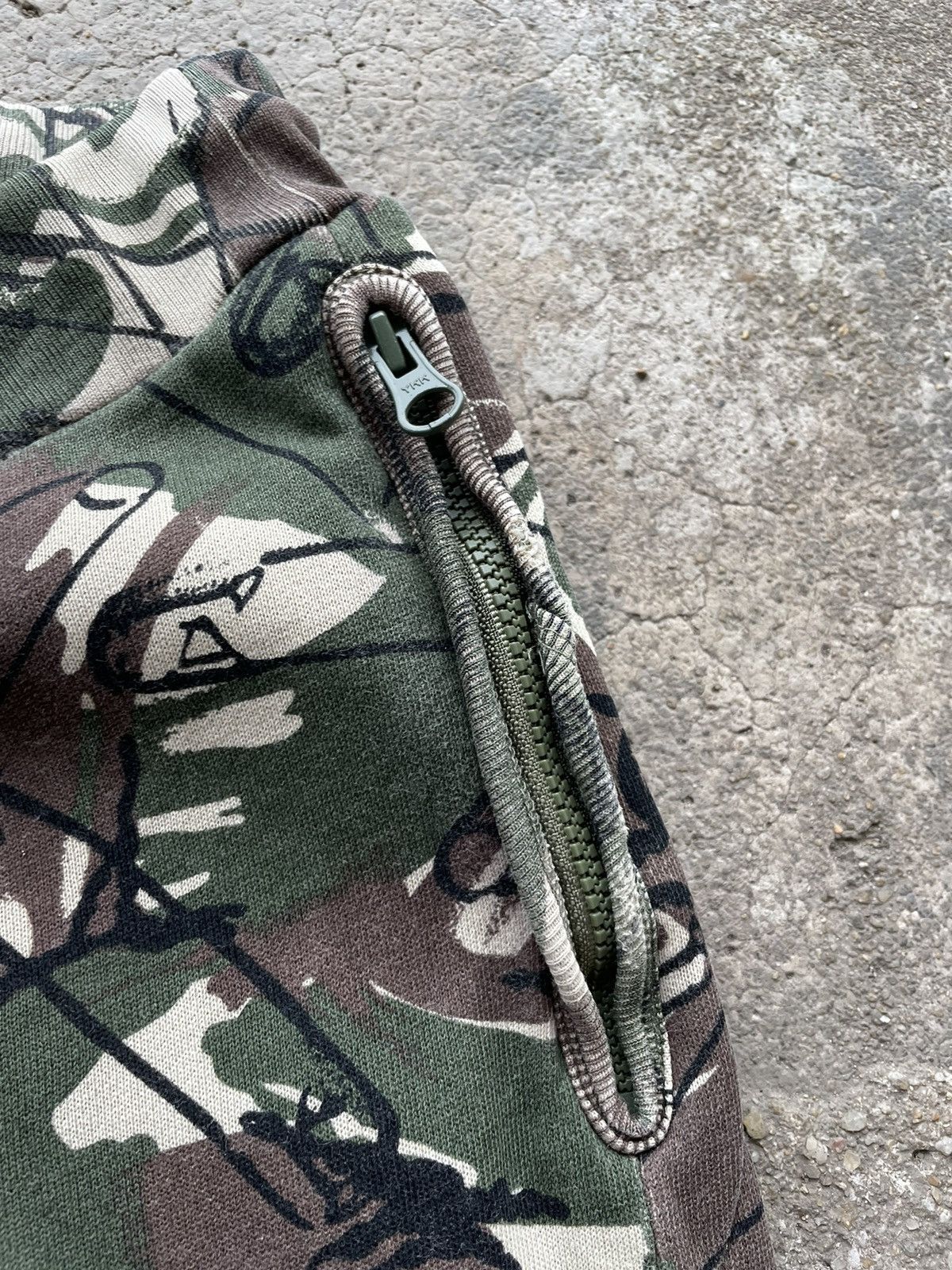 Hysteric Glamour Hysteric Glamour Joggers pants camo design Size US 30 / EU 46 - 6 Thumbnail