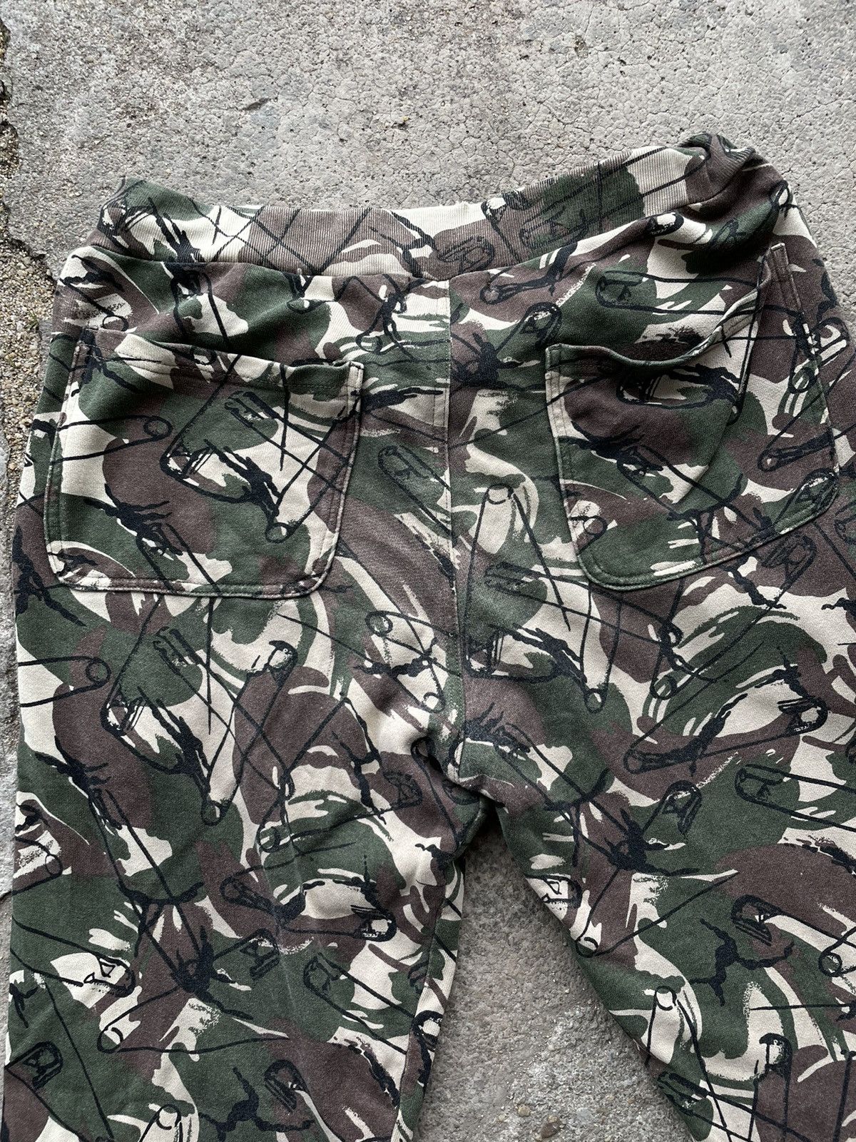 Hysteric Glamour Hysteric Glamour Joggers pants camo design Size US 30 / EU 46 - 4 Thumbnail