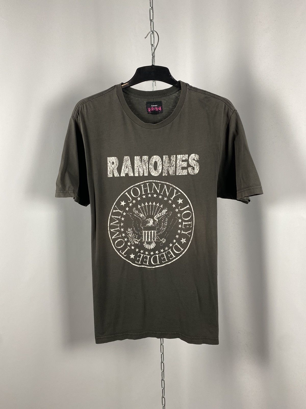 Band Tees Ramones band tee T-shirts big logo rock tee size XL Size US XL / EU 56 / 4 - 1 Thumbnail