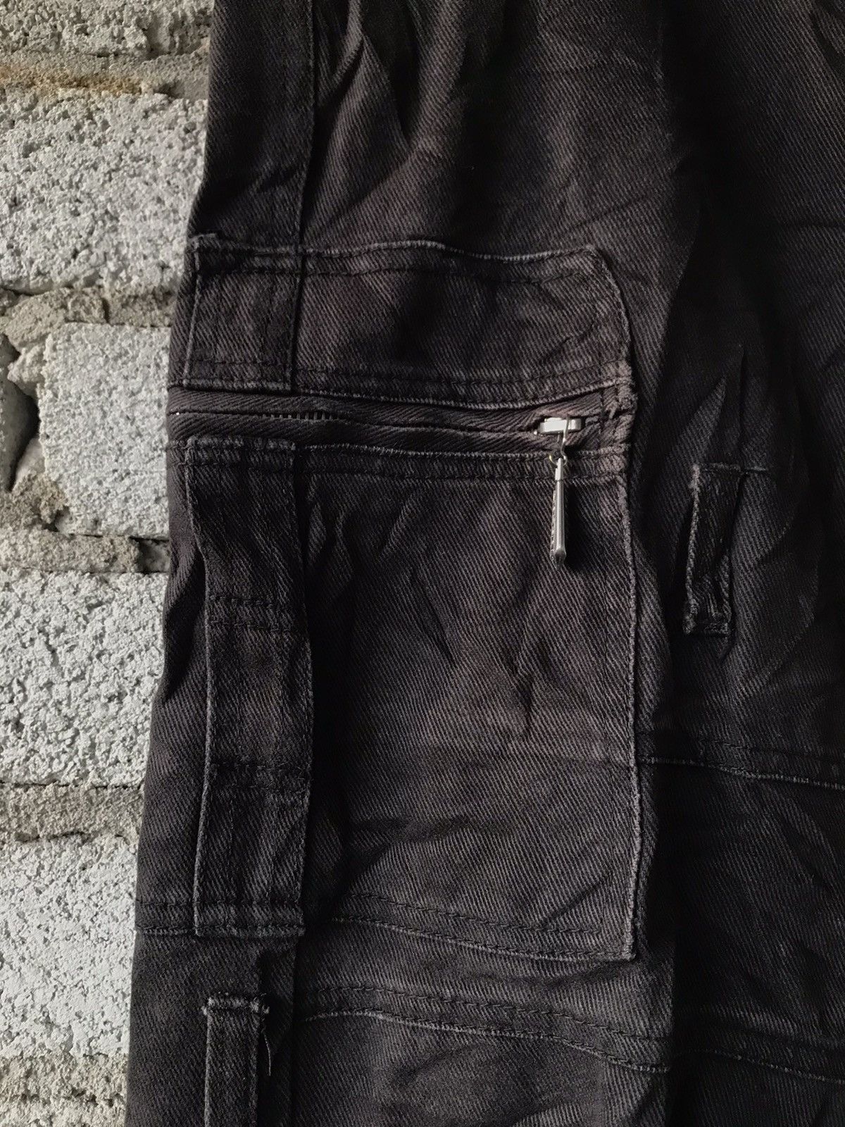 LOWBOX Japanese Brand Lowbox Distressed Denim Size 32x42 Size US 32 / EU 48 - 4 Thumbnail