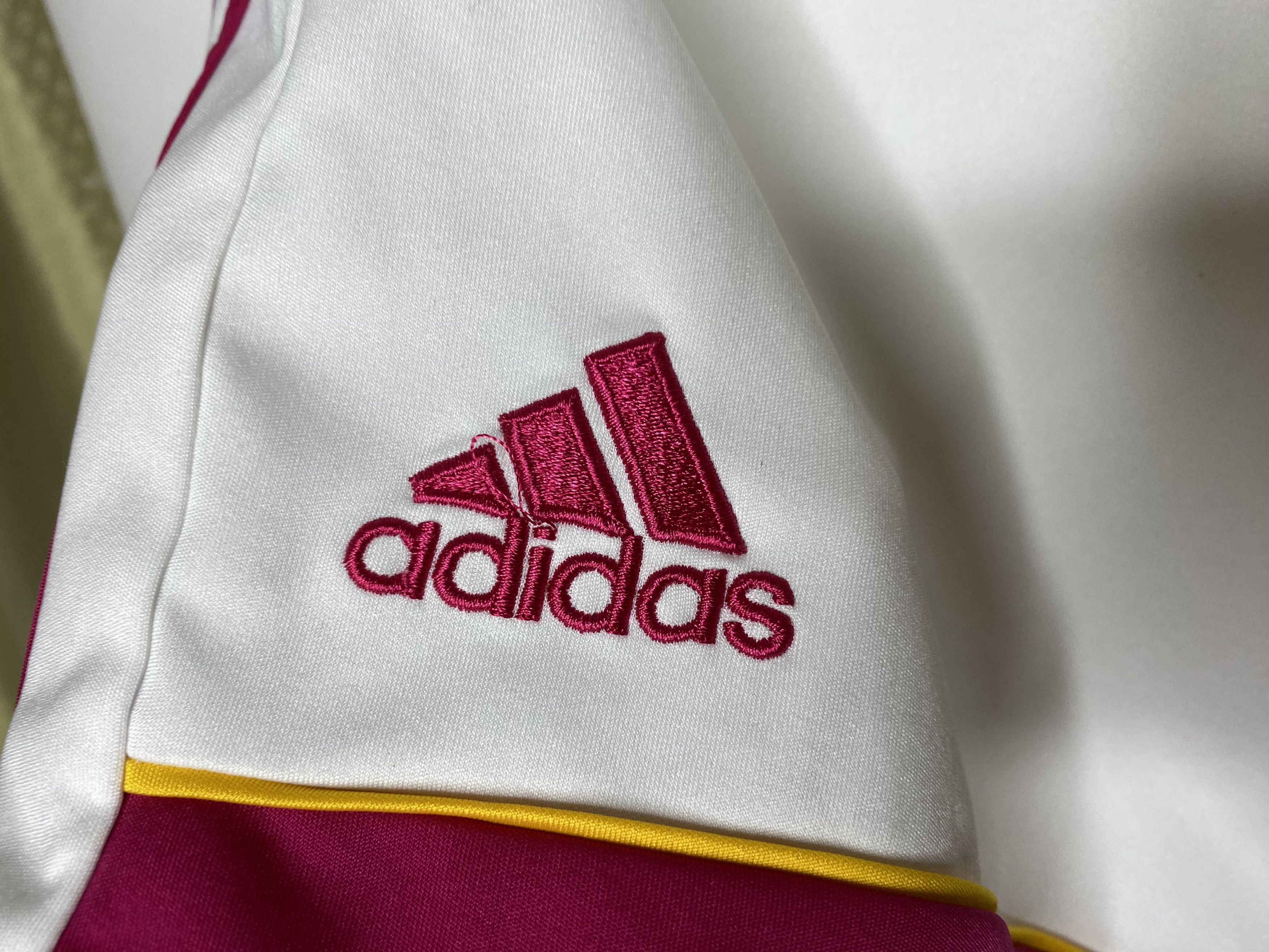 Adidas × UEFA SCOTLAND NATIONAL TEAM 2014 FOOTBALL SHORTS SOCCER Size US 32 / EU 48 - 3 Thumbnail