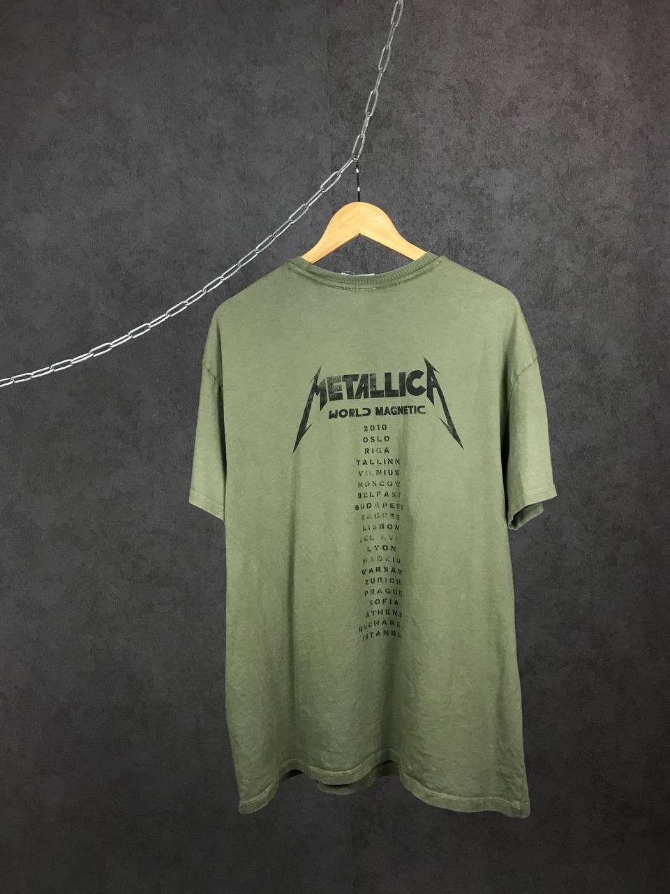 Band Tees × Metallica Metallica vintage rock band tour overprinted tee Size US L / EU 52-54 / 3 - 7 Thumbnail