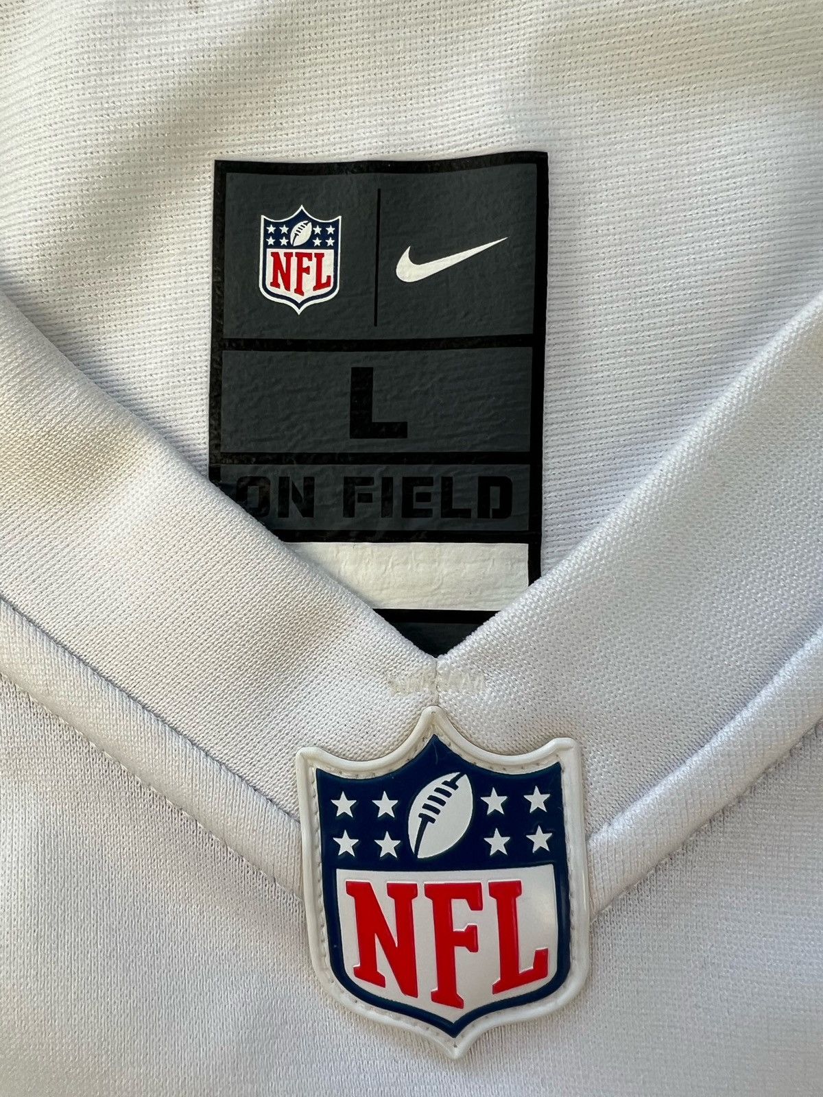 NFL Tampa bay Buccaneers Tom Brady Jersey 24 revis Size US L / EU 52-54 / 3 - 8 Thumbnail