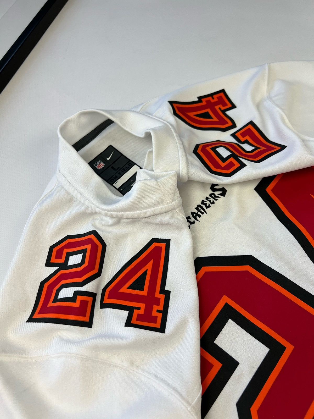 NFL Tampa bay Buccaneers Tom Brady Jersey 24 revis Size US L / EU 52-54 / 3 - 14 Thumbnail