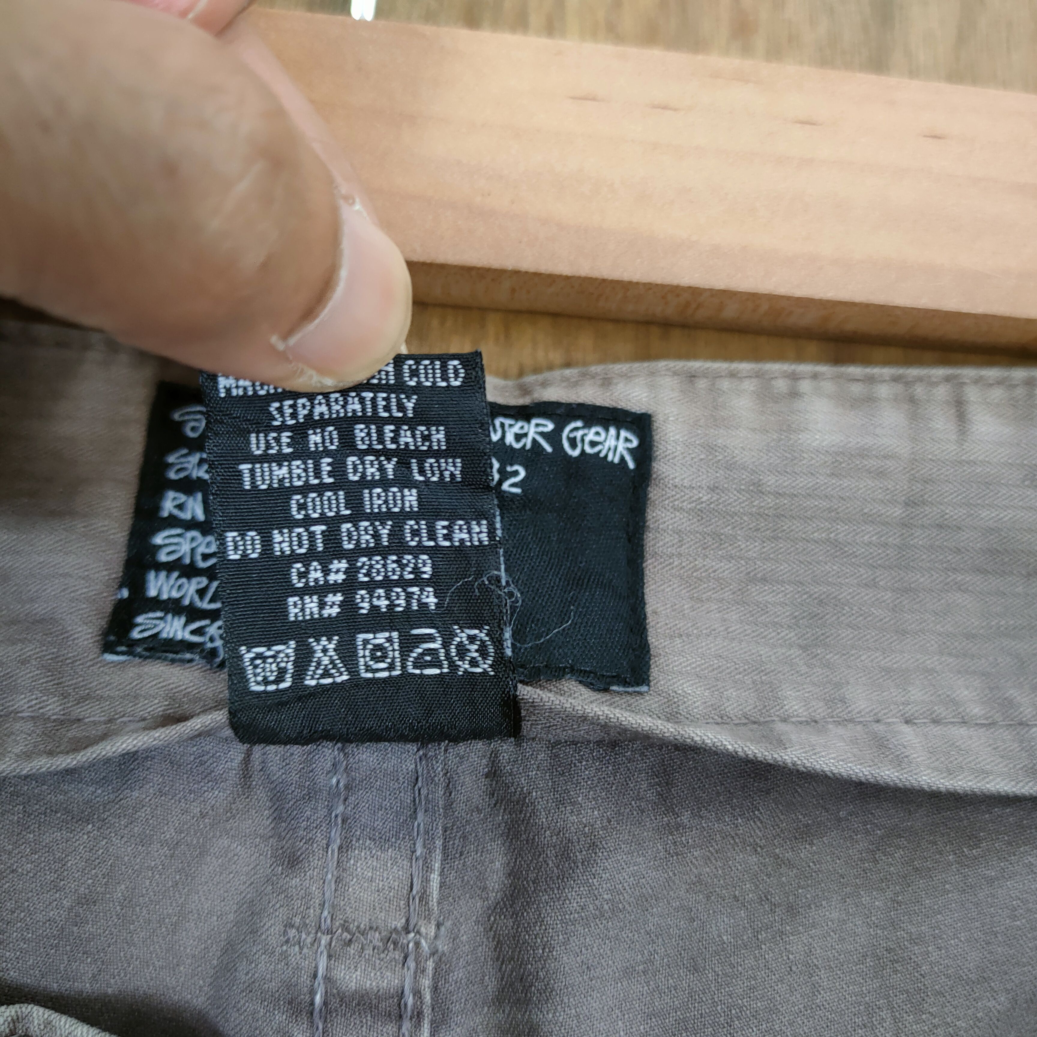 Stussy VINTAGE STUSSY SUN FADED BUTTONFLY CARGO PANTS Size US 34 / EU 50 - 16 Thumbnail