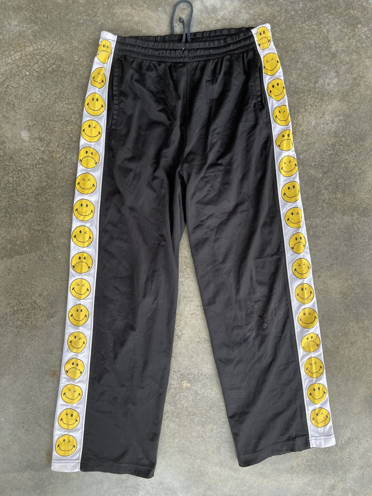 Japanese Brand 90’s SMILEY STREETWEAR TRACKPANTS JAPAN Size US 31 - 3 Thumbnail