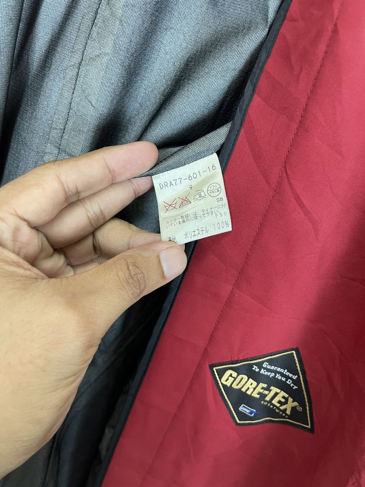 Goretex VINTAGE RED GORETEX TRENCH COAT OUTERWEAR Size S / US 4 / IT 40 - 6 Thumbnail