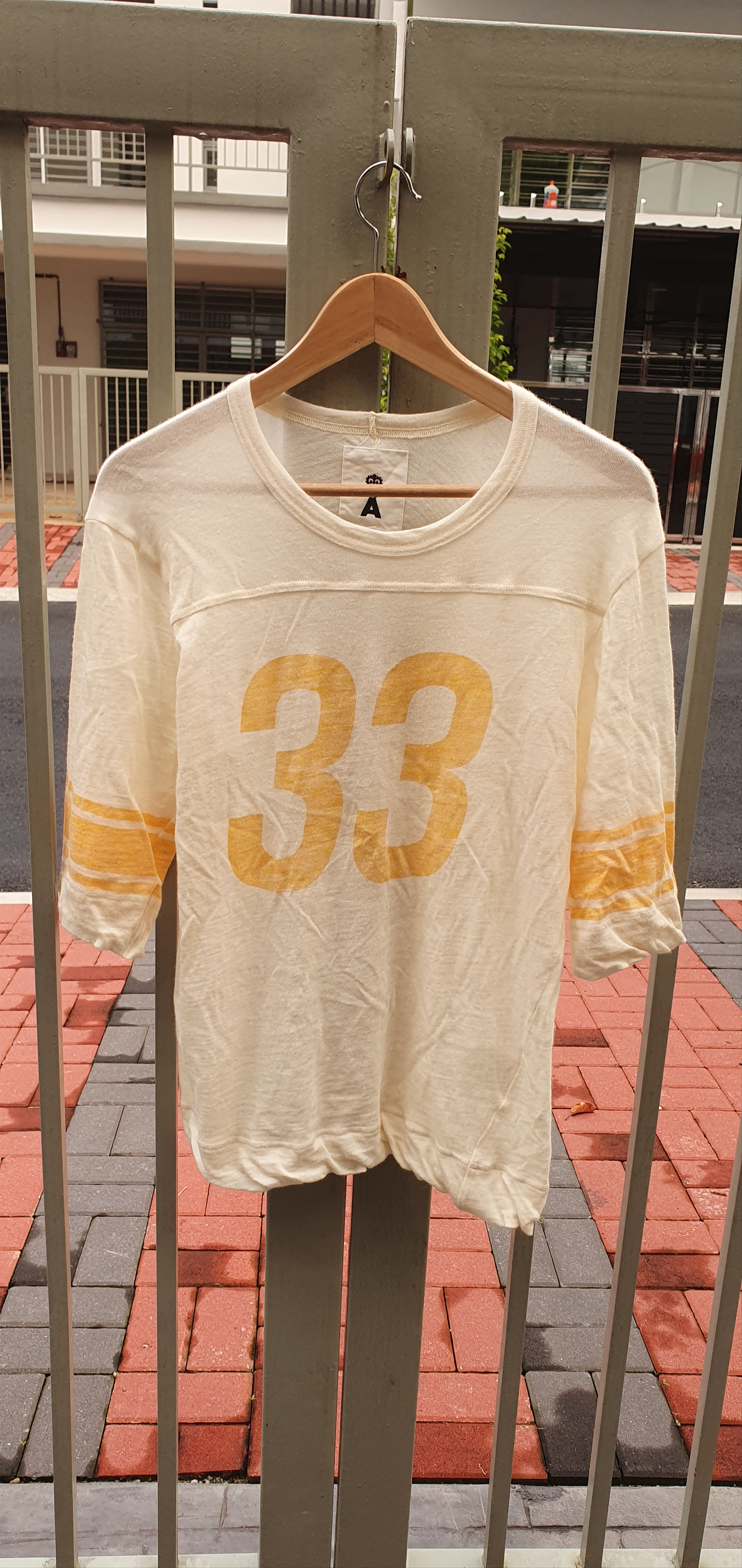 Japanese Brand Ä 33 Y2k Football NCAA Style t-Shirt Size US L / EU 52-54 / 3 - 1 Thumbnail