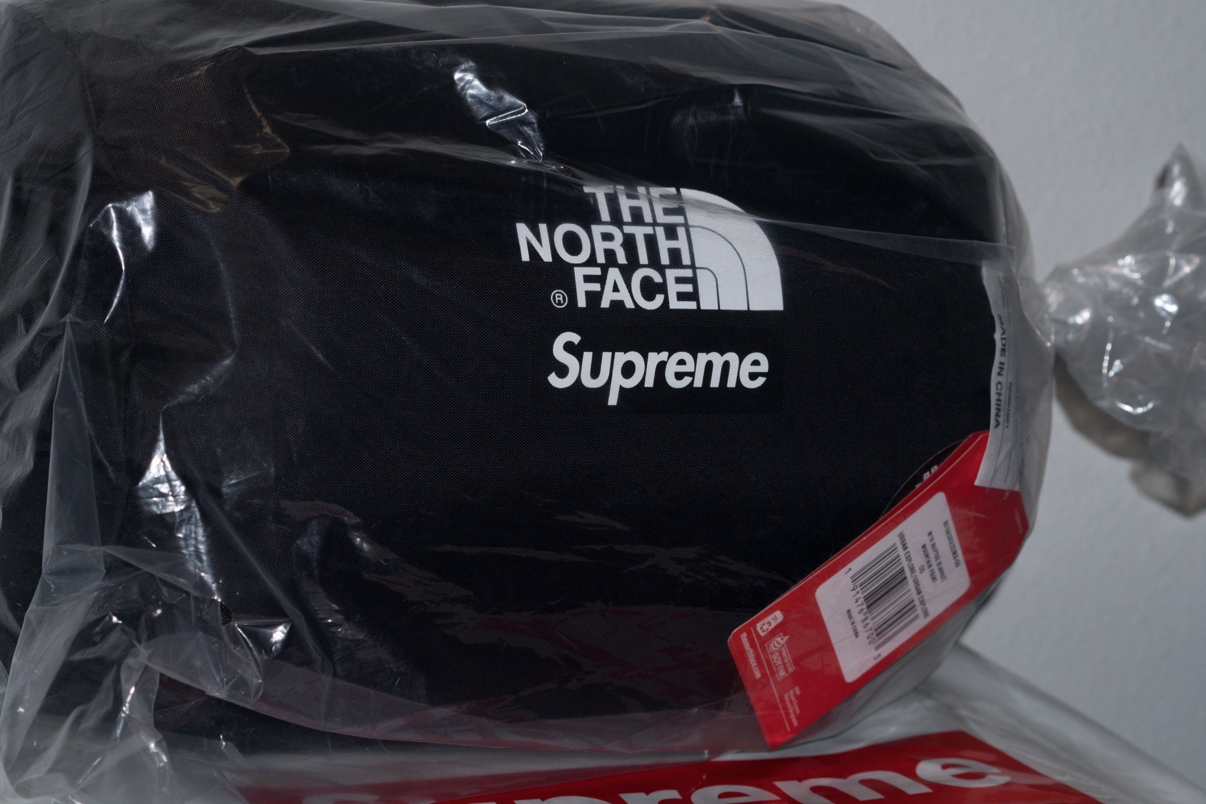 Supreme north face outlet blanket