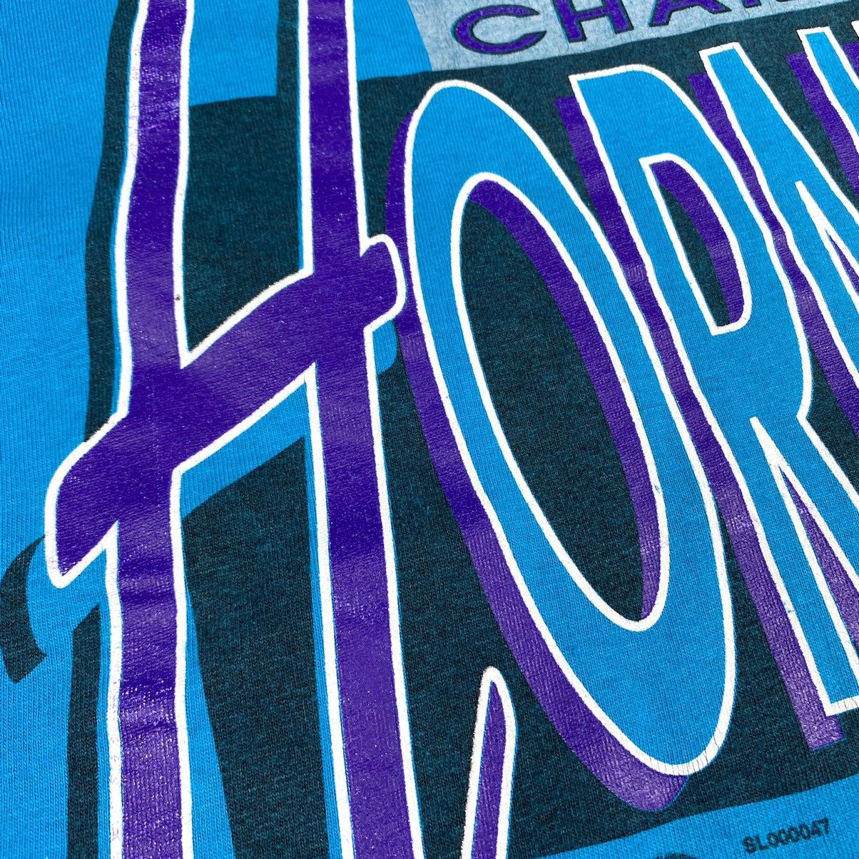 MLB 90’s Vintage Charlotte Hornets T Shirt NBA by Salem Made USA Size US XL / EU 56 / 4 - 7 Thumbnail
