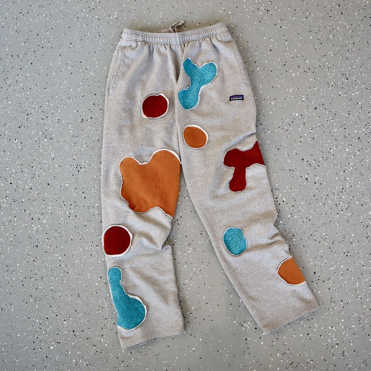 Patagonia Stain patch Sweatpants Size US 33 - 1 Thumbnail