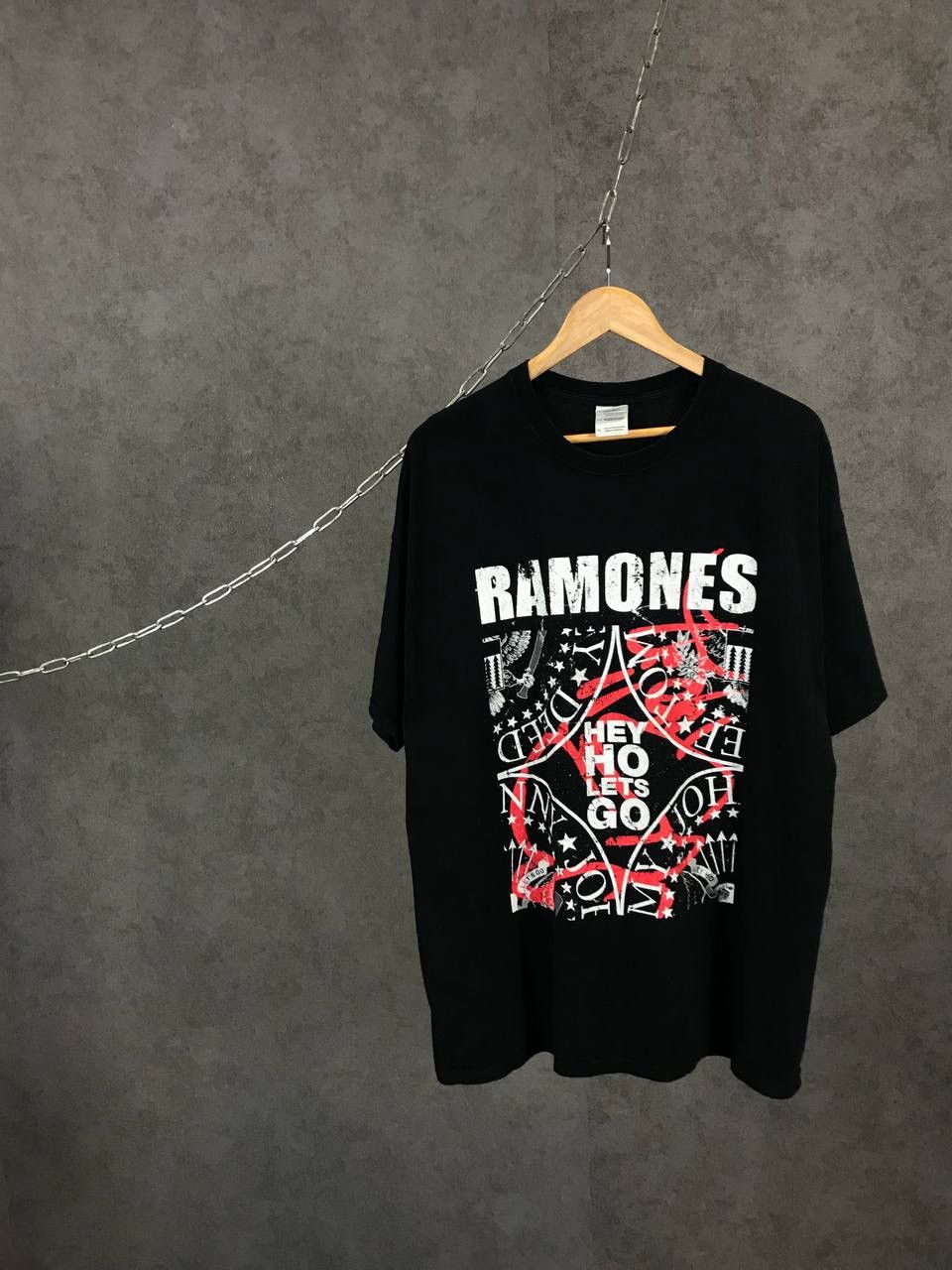 Band Tees Ramones vintage rock band tee Size US XL / EU 56 / 4 - 1 Thumbnail