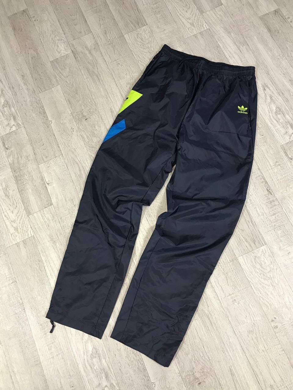 Adidas Adidas vintage nylon sweatpants Size US 34 / EU 50 - 1 Thumbnail