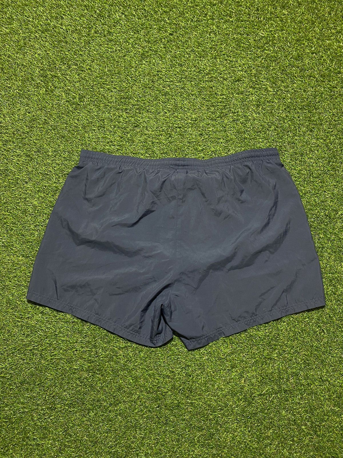 Nike Vintage Nike shorts streetwear swoosh casual y2k size L Size US 34 / EU 50 - 2 Thumbnail