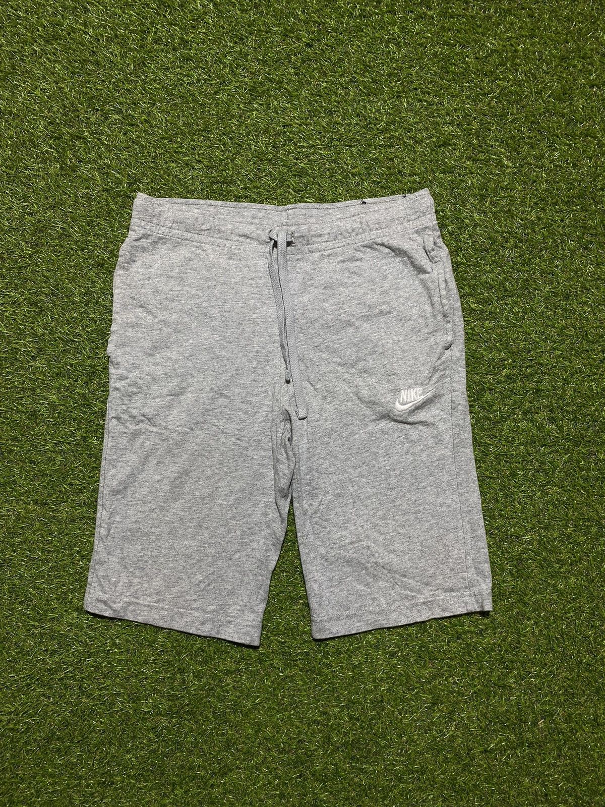 Nike Vintage Nike shorts streetwear swoosh casual y2k size S Size US 30 / EU 46 - 1 Thumbnail