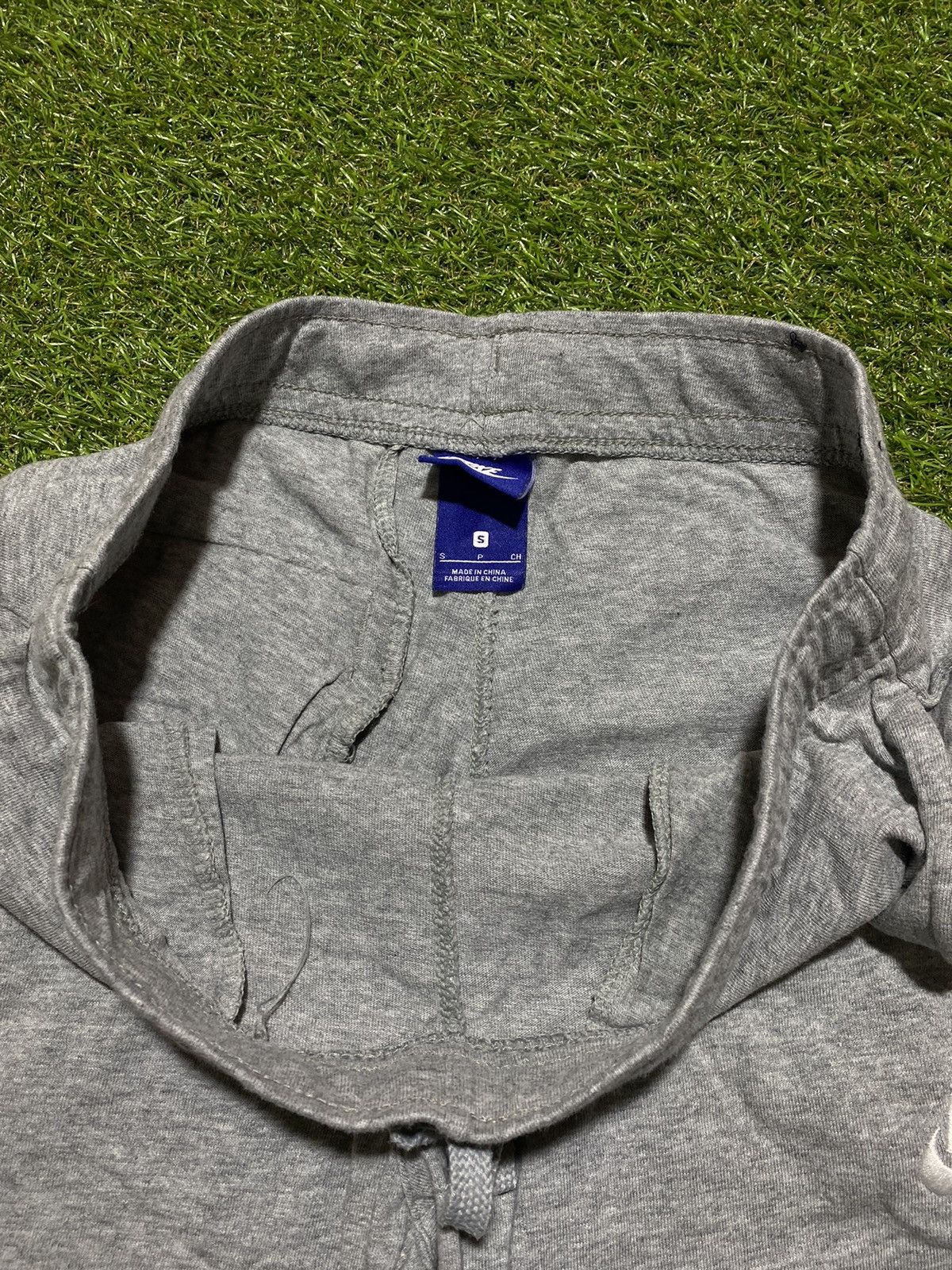 Nike Vintage Nike shorts streetwear swoosh casual y2k size S Size US 30 / EU 46 - 3 Thumbnail