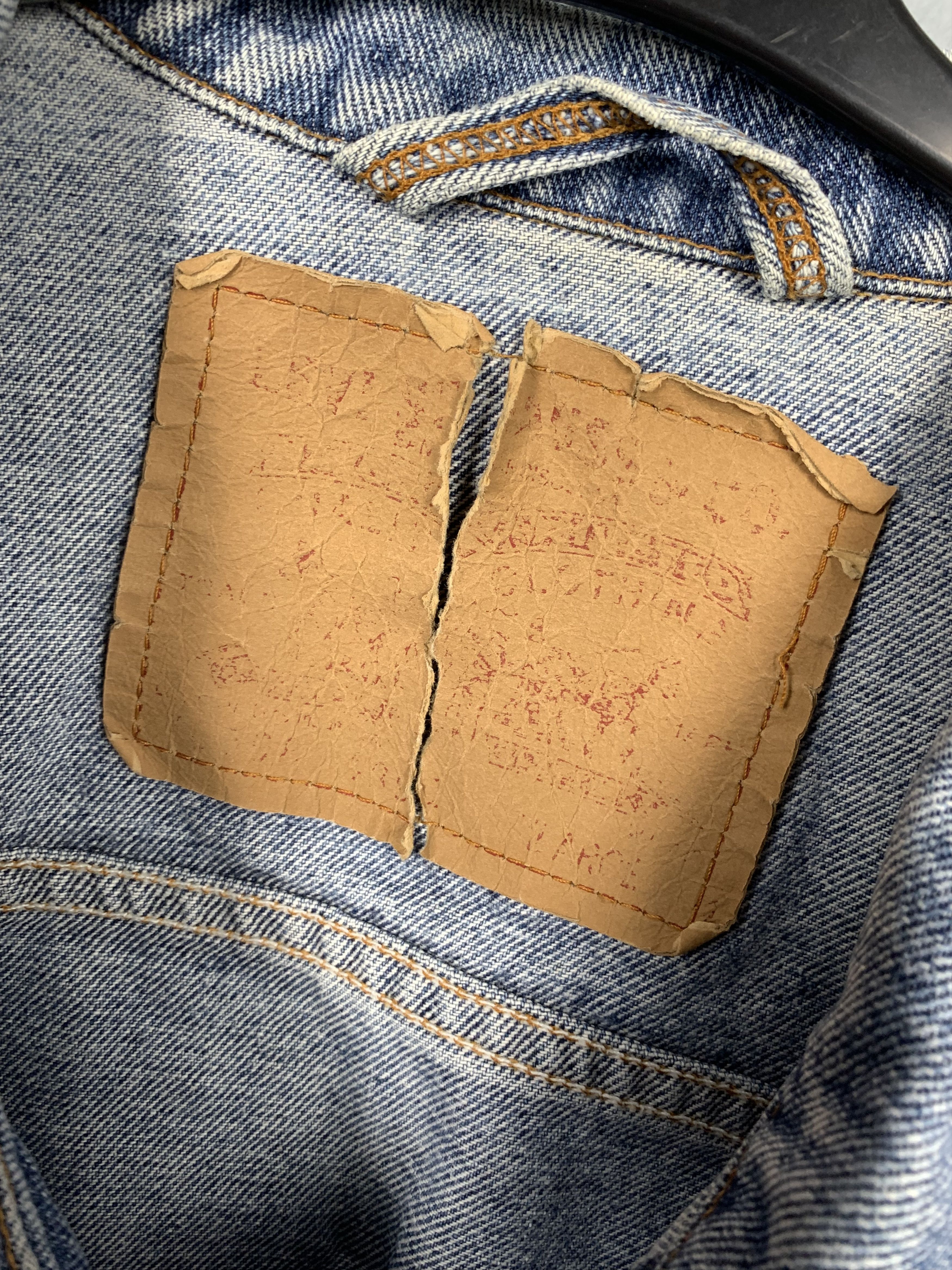 Levi's Vintage Levis Distressed Denim Jacket Jeans Made in USA Size US L / EU 52-54 / 3 - 3 Thumbnail