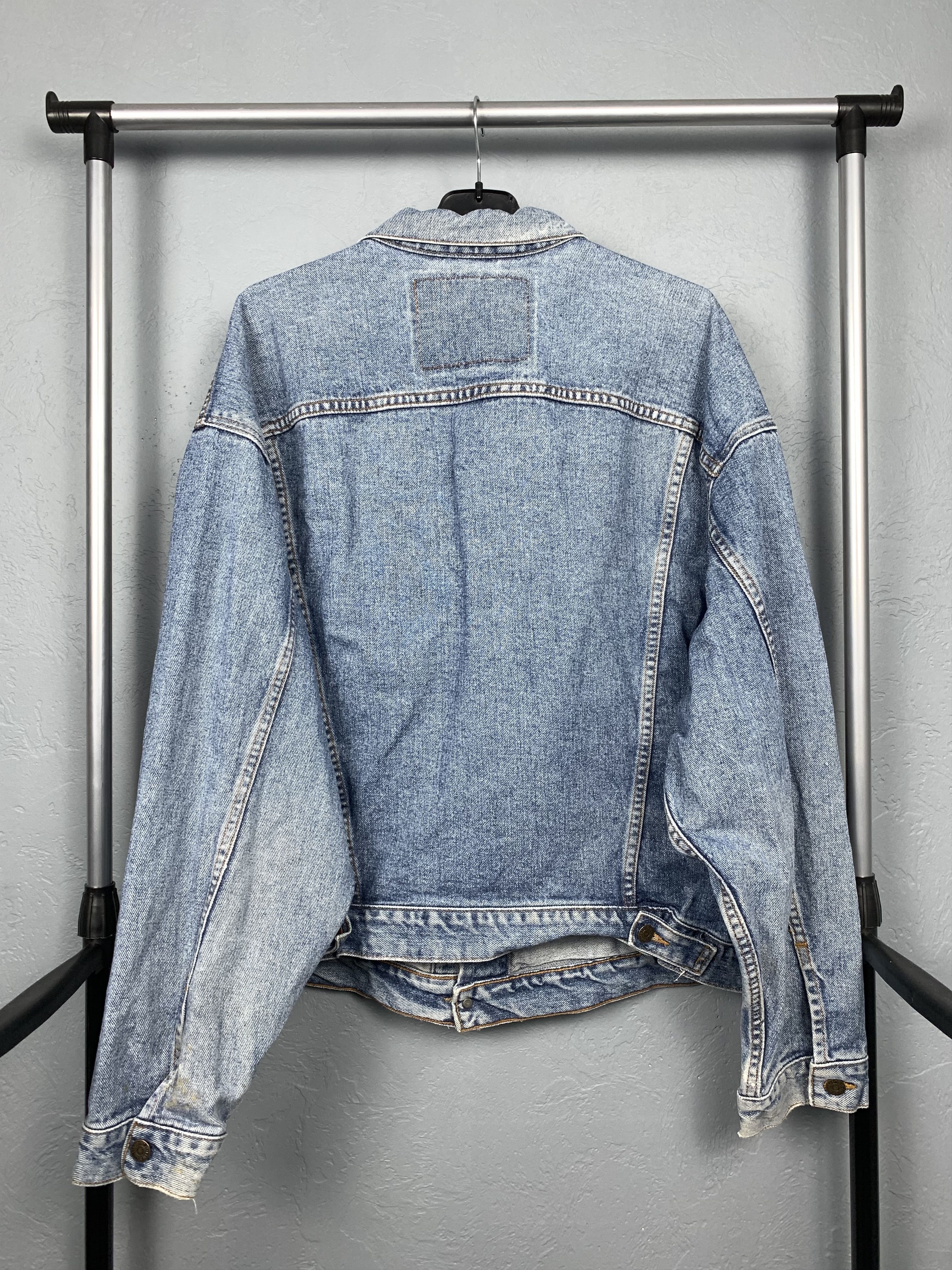 Levi's Vintage Levis Distressed Denim Jacket Jeans Made in USA Size US L / EU 52-54 / 3 - 7 Thumbnail