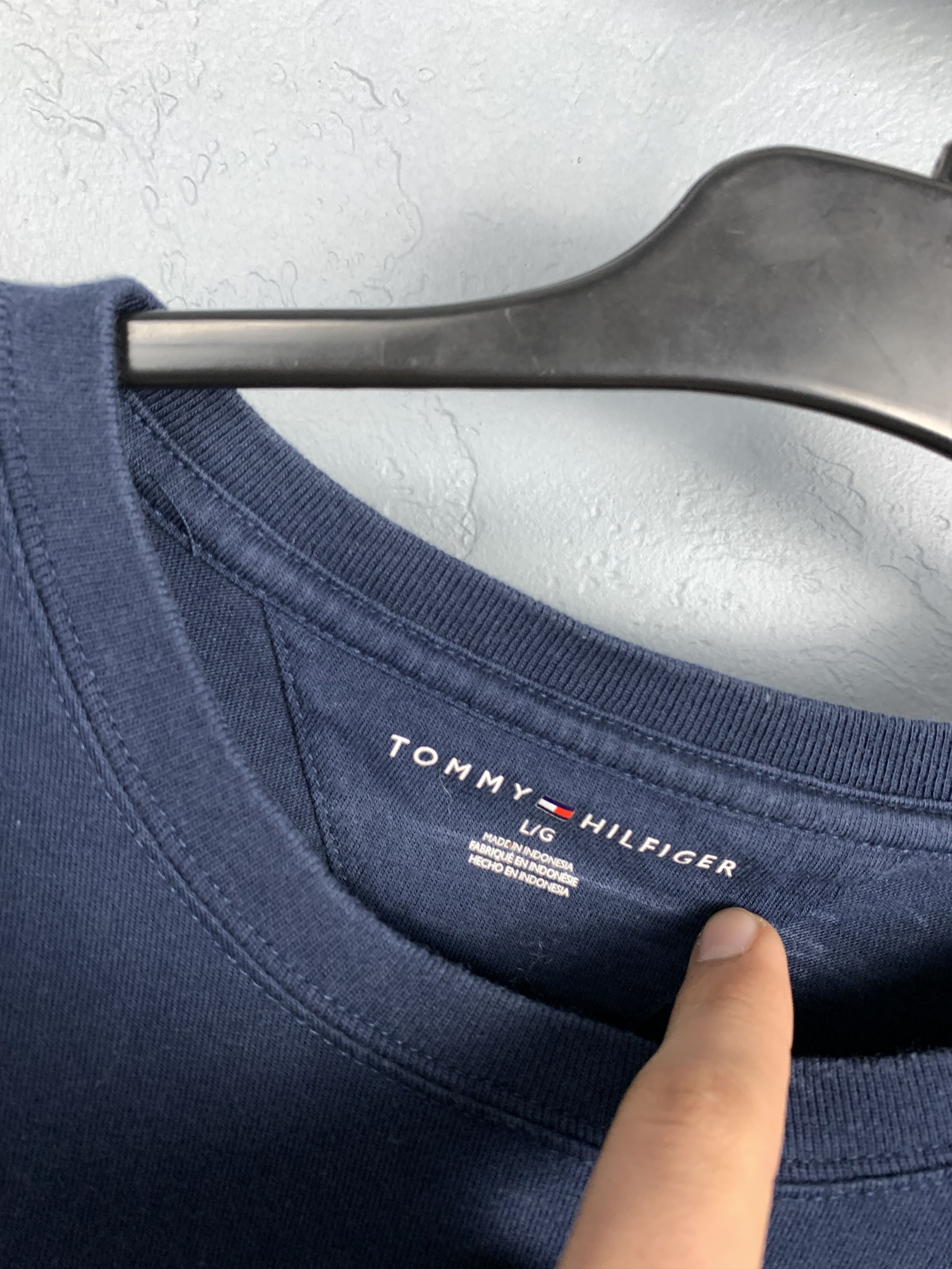 Other × Tommy Hilfiger × Vintage Vintage Tommy Hilfiger Mens T-Shirt Size US M / EU 48-50 / 2 - 3 Thumbnail