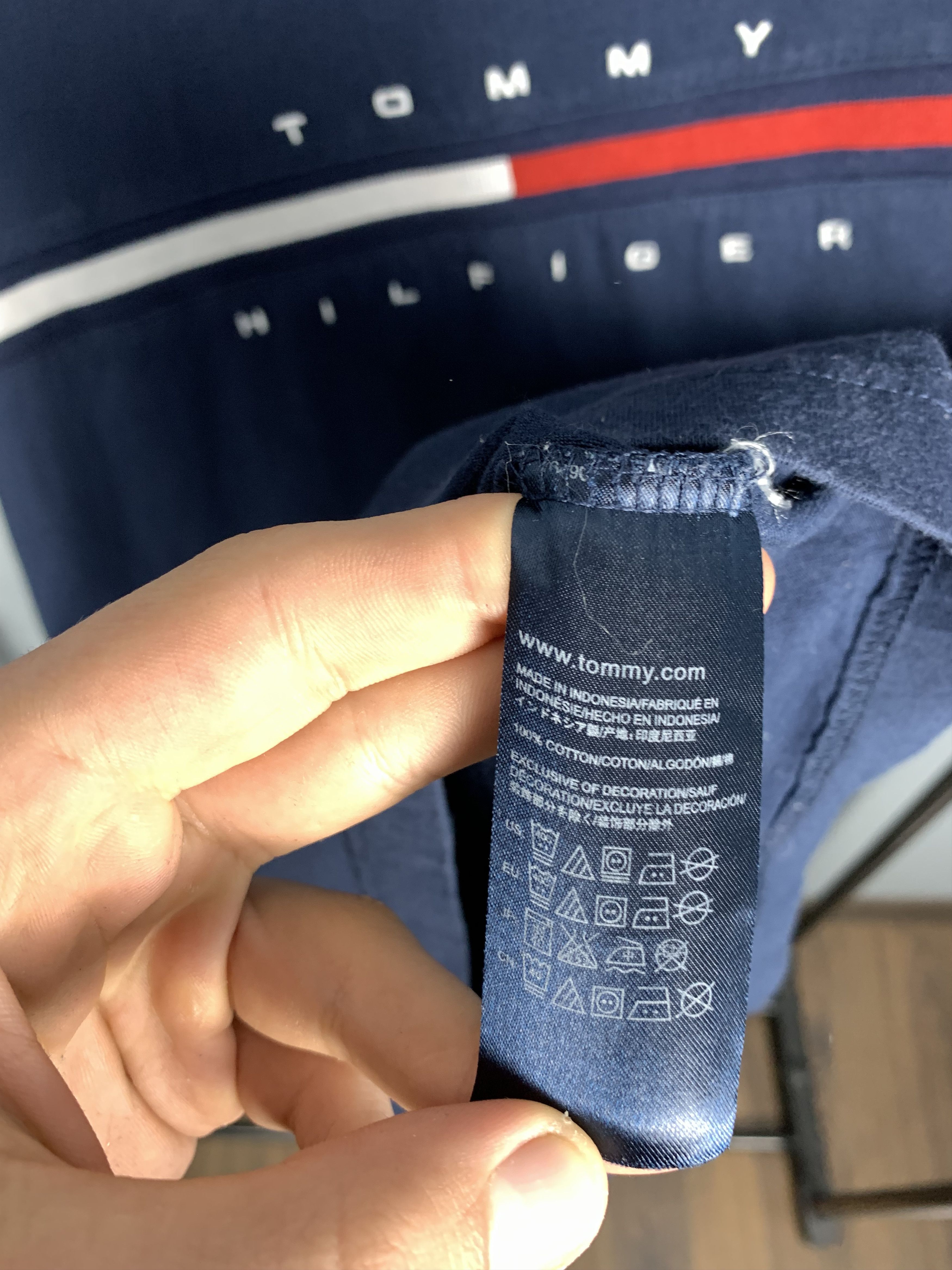 Other × Tommy Hilfiger × Vintage Vintage Tommy Hilfiger Mens T-Shirt Size US M / EU 48-50 / 2 - 4 Thumbnail