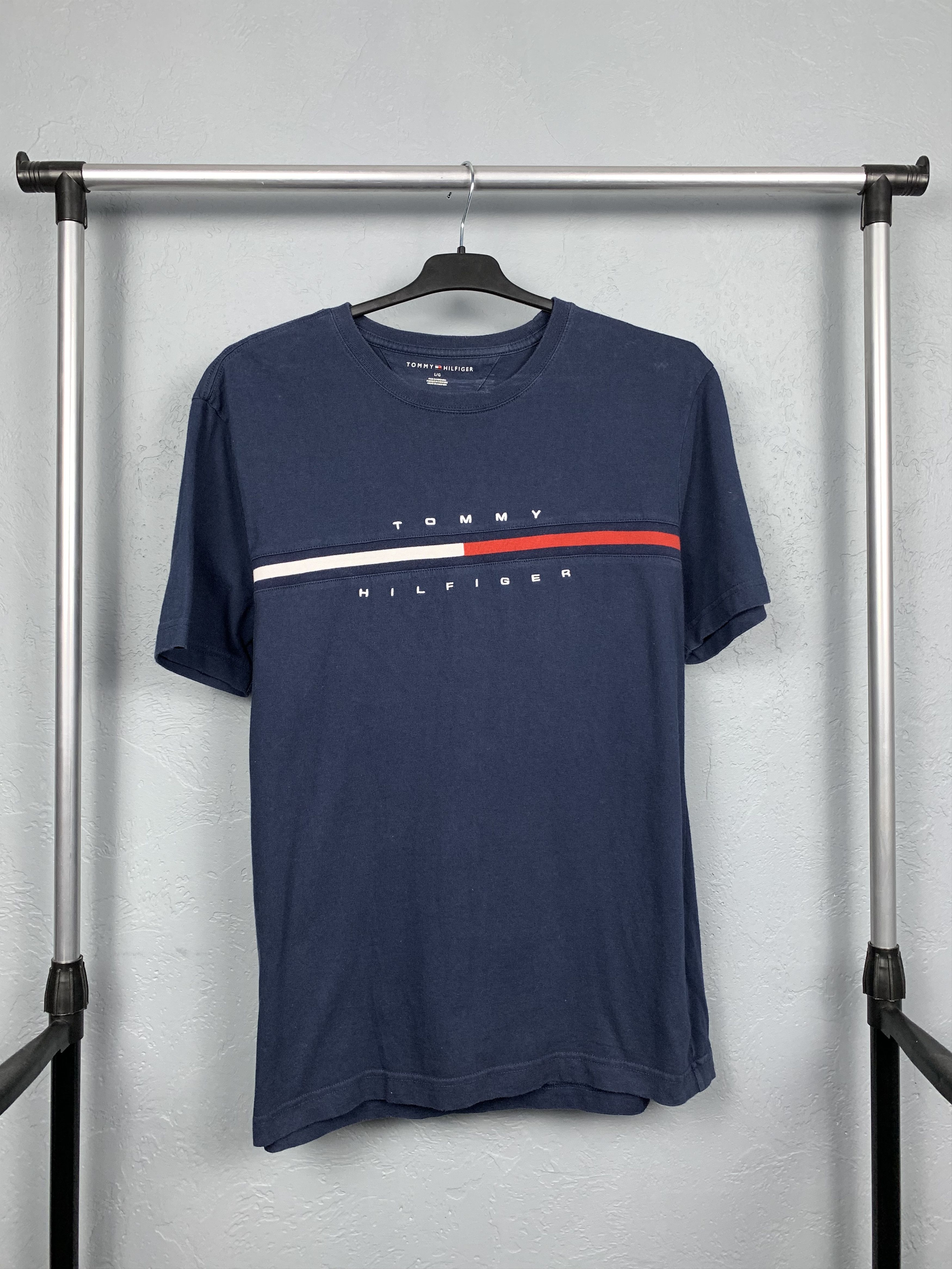 Other × Tommy Hilfiger × Vintage Vintage Tommy Hilfiger Mens T-Shirt Size US M / EU 48-50 / 2 - 1 Thumbnail