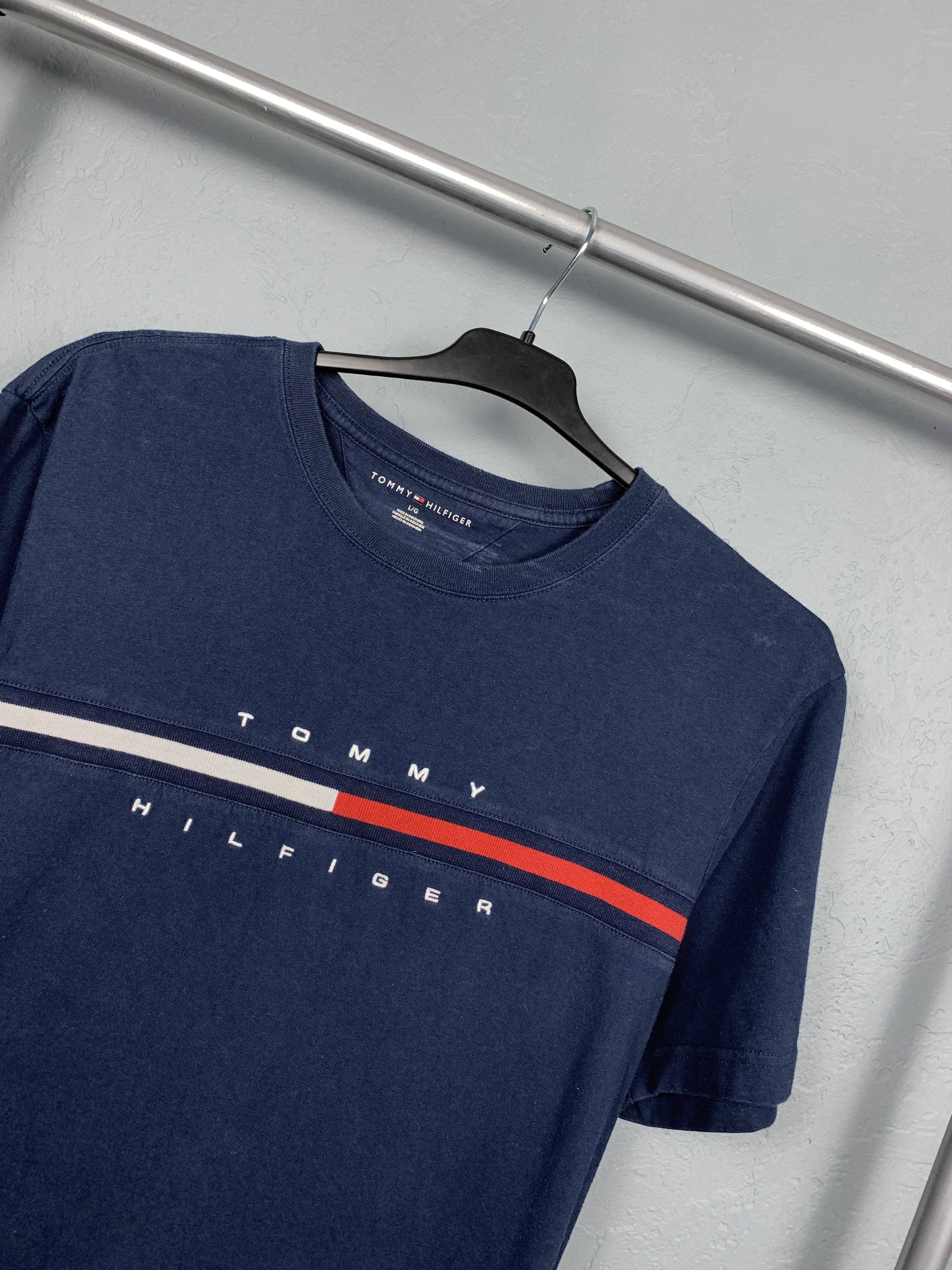 Other × Tommy Hilfiger × Vintage Vintage Tommy Hilfiger Mens T-Shirt Size US M / EU 48-50 / 2 - 2 Thumbnail