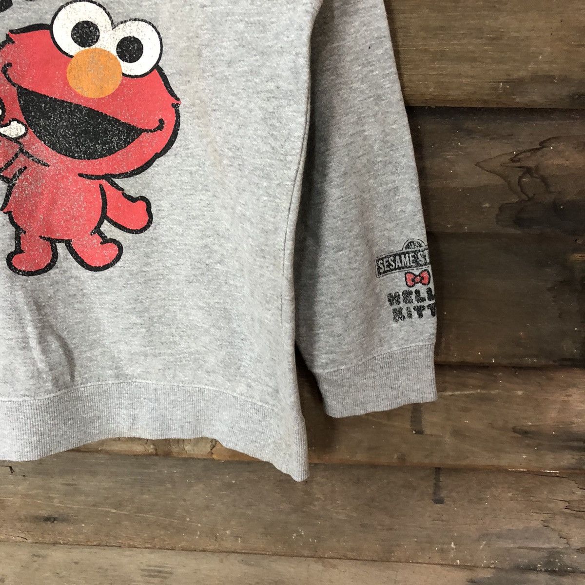 Cartoon Network Sesame Street X Hello Kitty Grey Sweatshirt vintage #454B Size L / US 10 / IT 46 - 5 Thumbnail