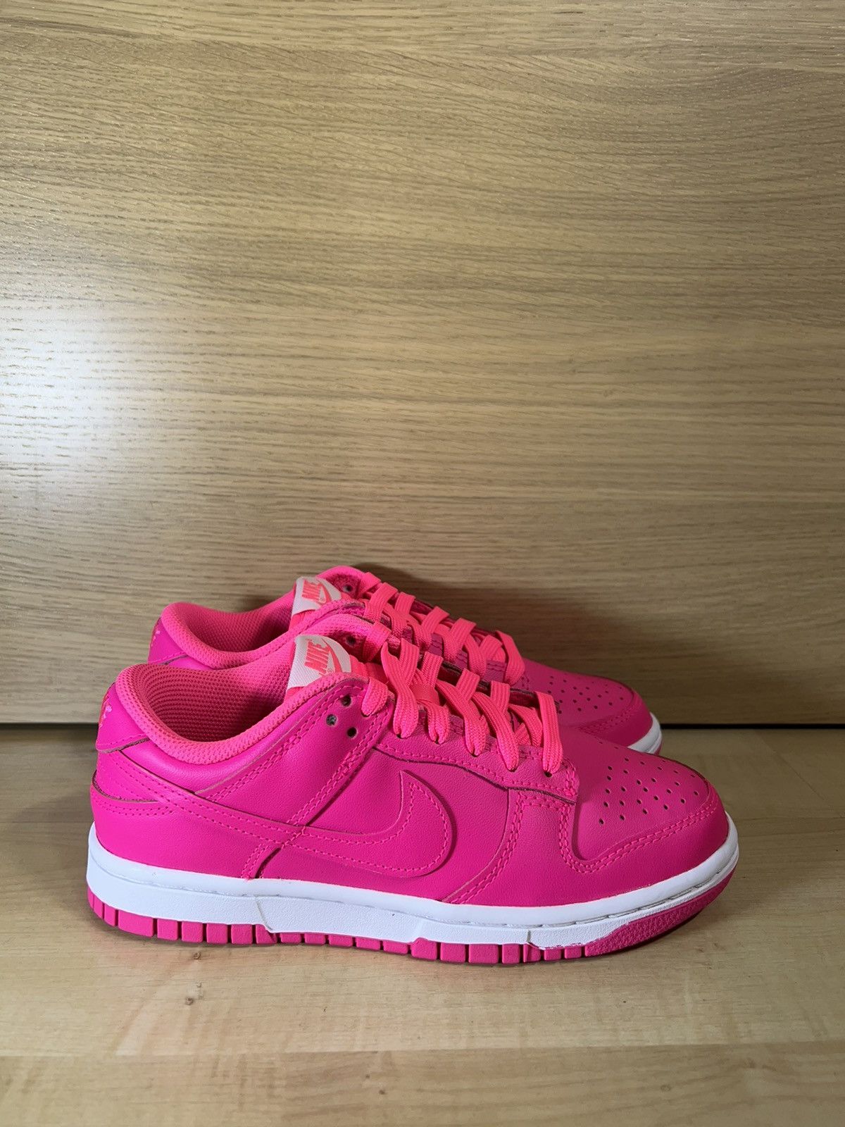 Dunk Low “Hyper Pink”