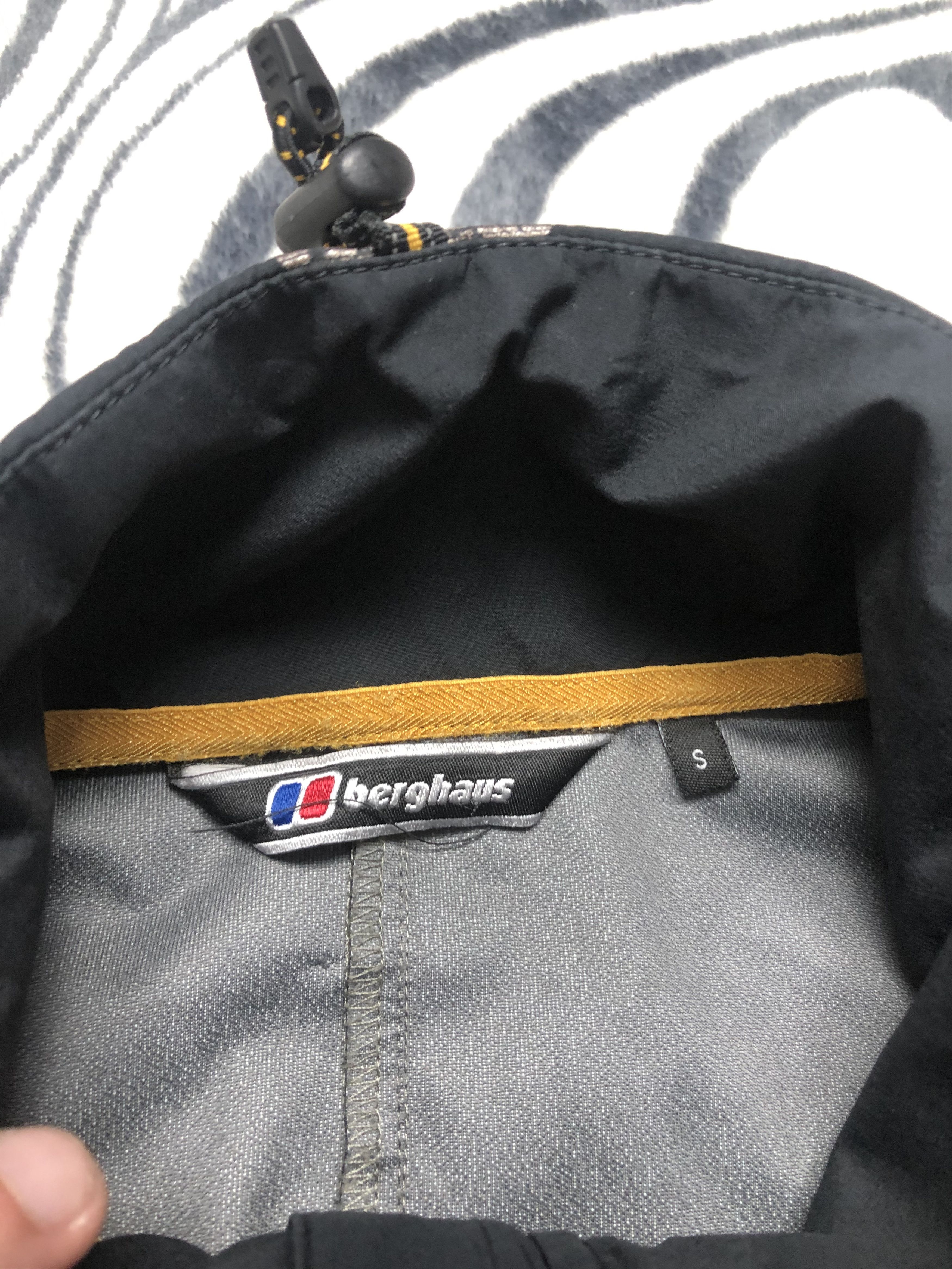 Berghaus Berghaus Sella Windstopper Mens Jacket Size US S / EU 44-46 / 1 - 5 Thumbnail