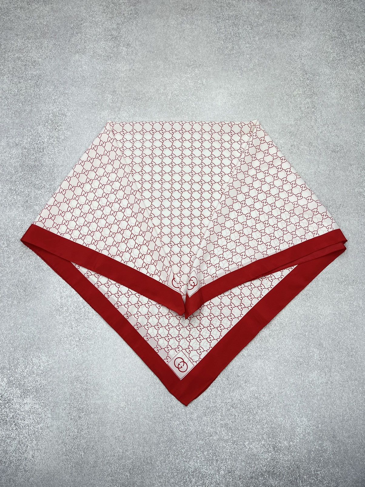 Designer × Gucci × Vintage Gucci Monogram Silk Handkerchief Scarf Vintage Y2K Size ONE SIZE - 1 Thumbnail