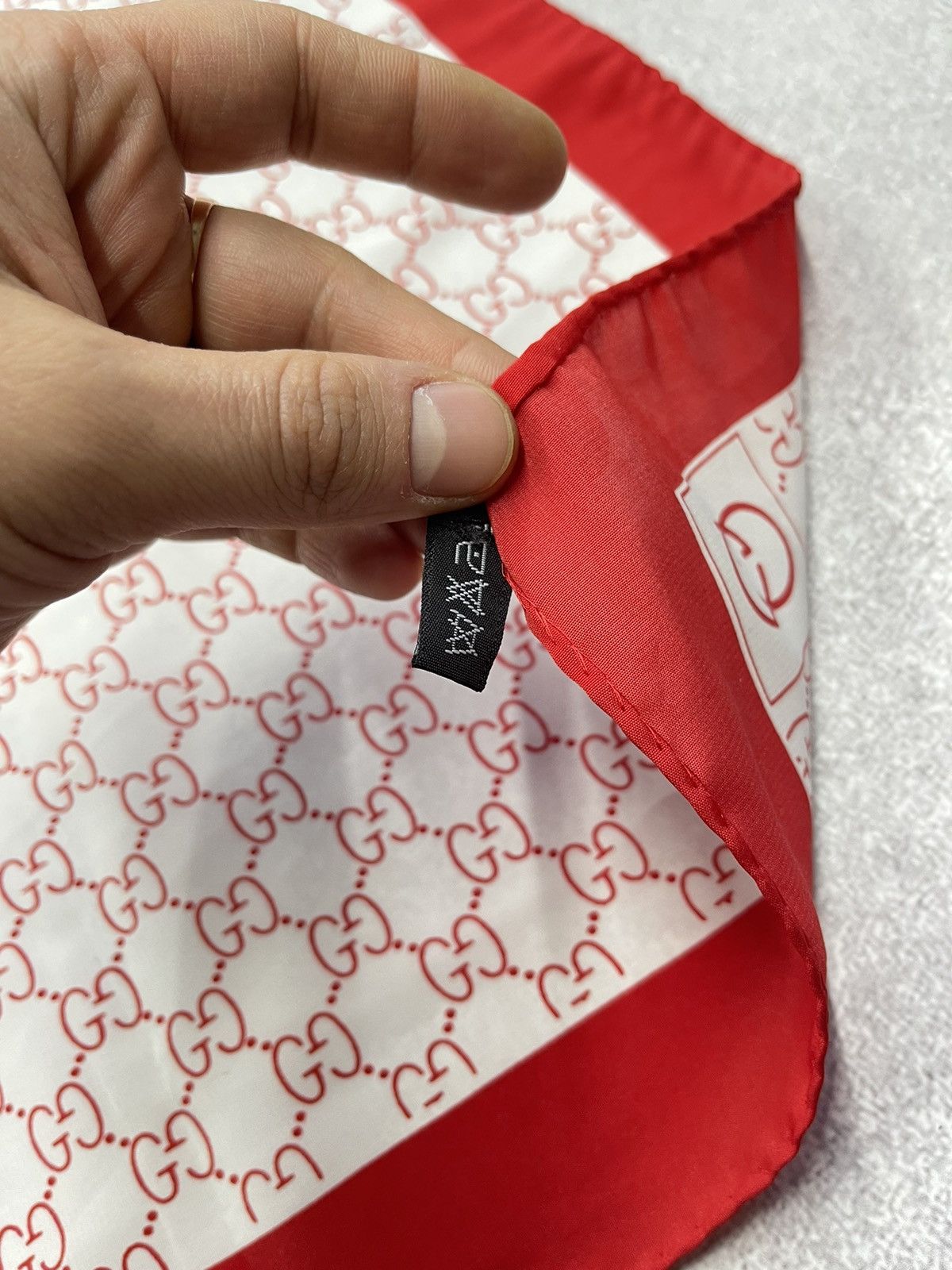 Designer × Gucci × Vintage Gucci Monogram Silk Handkerchief Scarf Vintage Y2K Size ONE SIZE - 9 Thumbnail