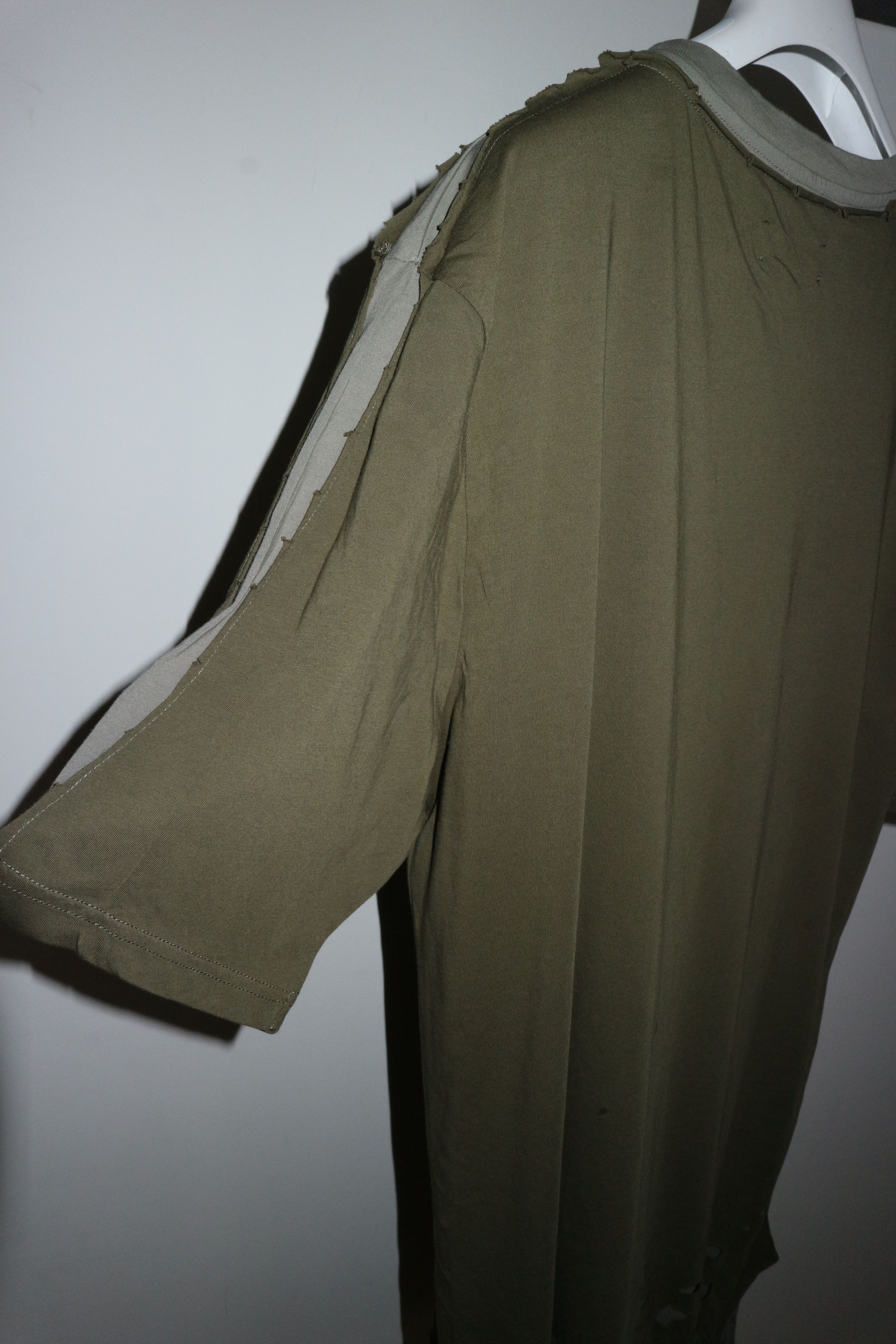 Faith Connexion Khaki distressed tshirt Size US L / EU 52-54 / 3 - 14 Thumbnail