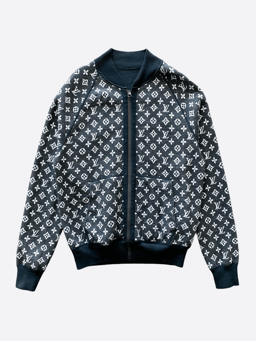 Louis Vuitton Monogram Reversible Nylon Windbreaker BLACK. Size 50