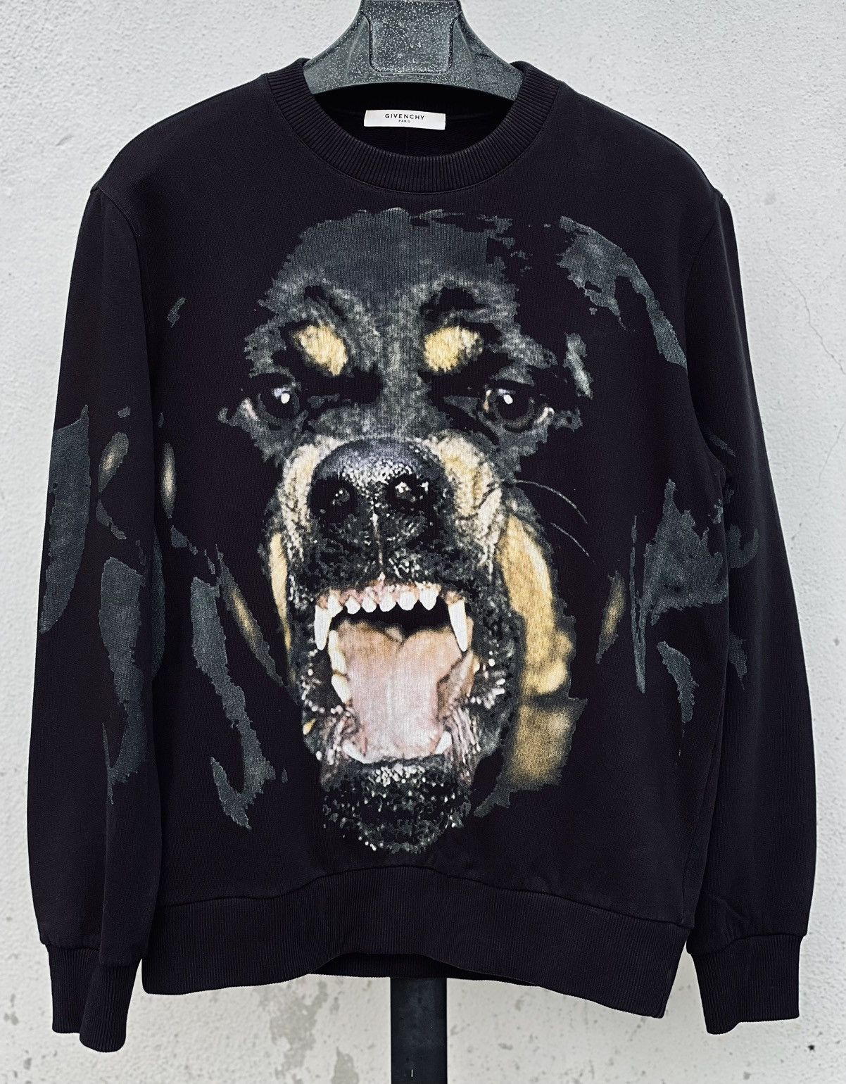 Givenchy bulldog shirt hotsell