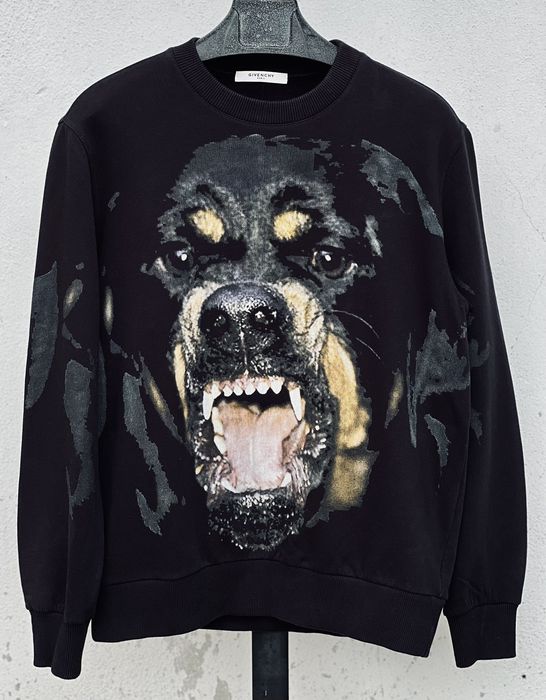 Givenchy bulldog 2025