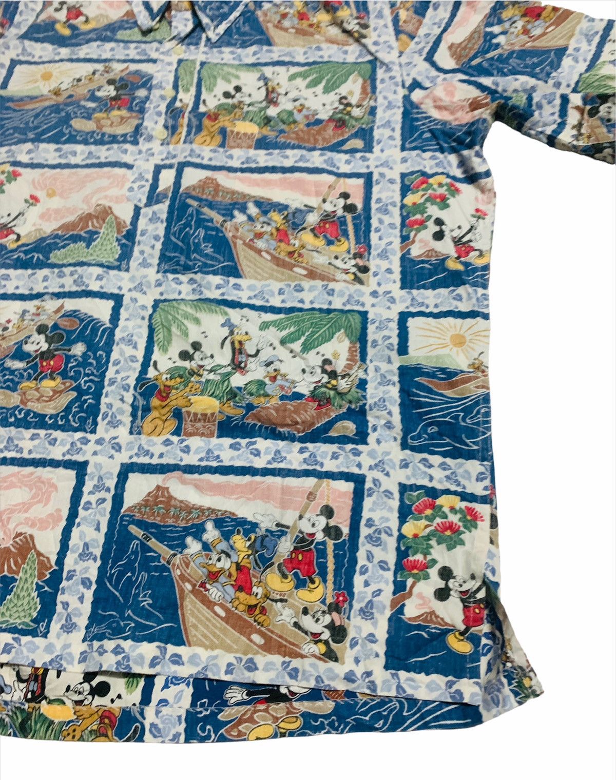 Disney × Reyn Spooner Reyn Spooner disney Mickey comics Hawaiian shirt Size US M / EU 48-50 / 2 - 4 Thumbnail