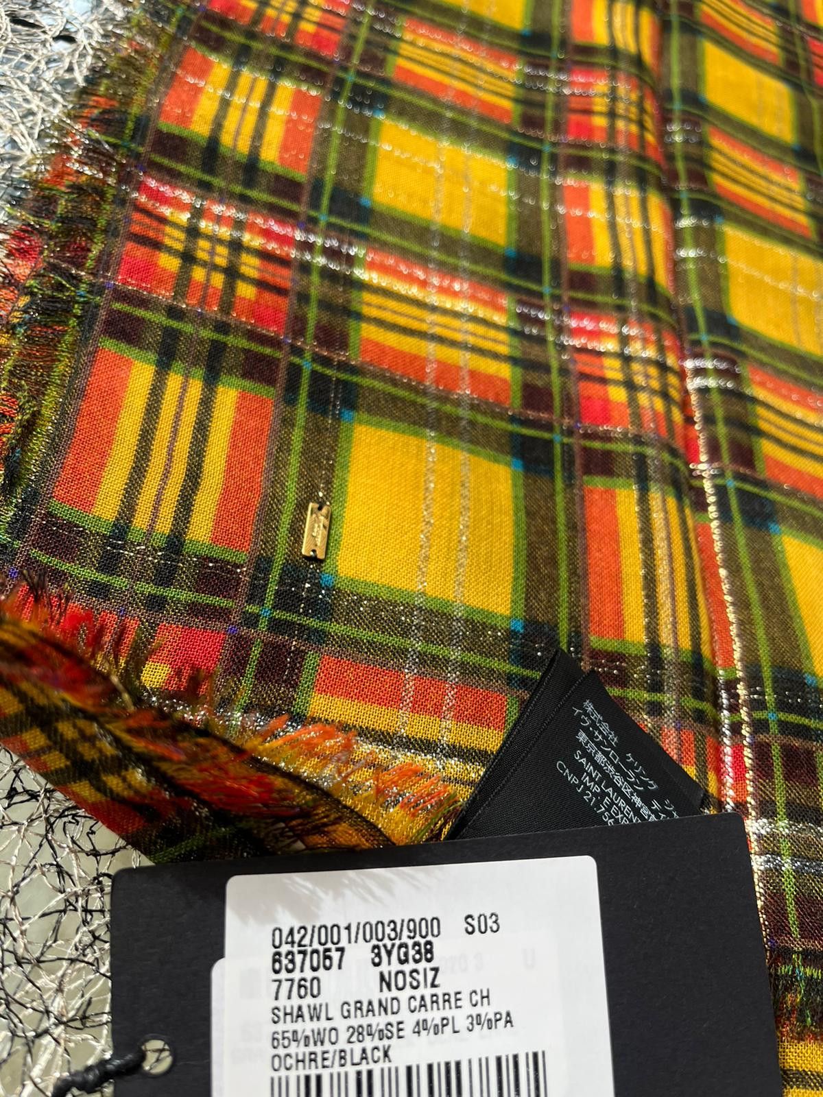 Shawl Grand Carre Checker Pattern in Multicolor