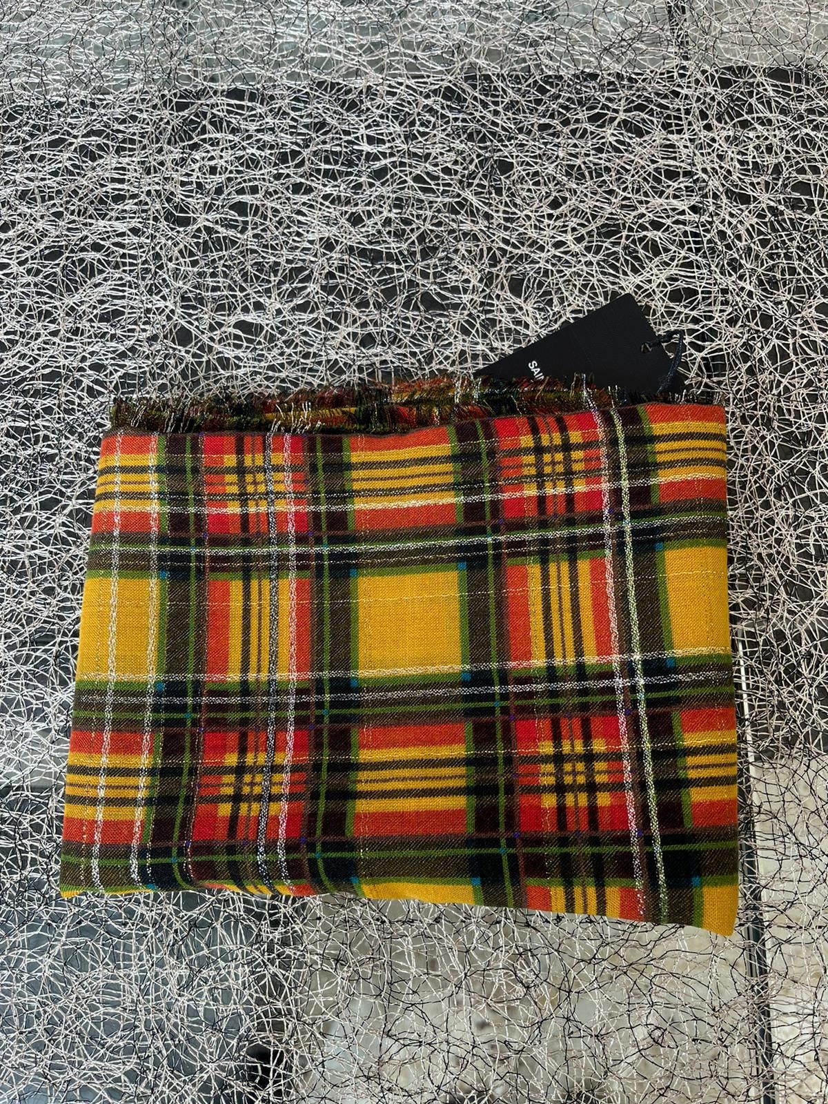 Shawl Grand Carre Checker Pattern in Multicolor