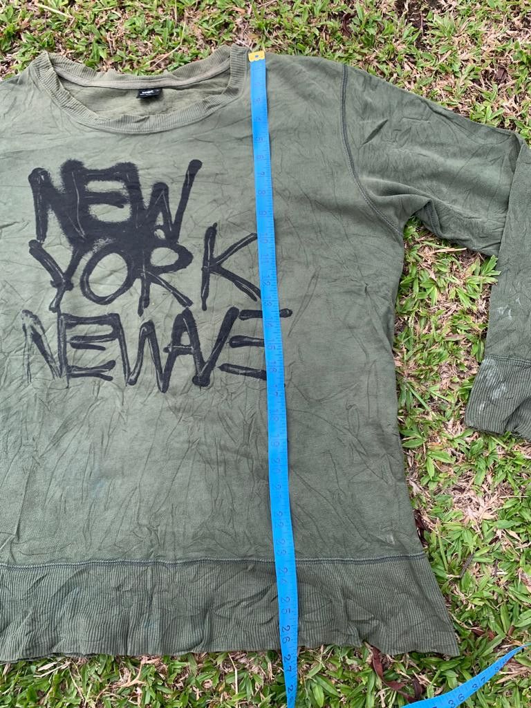 Jean-Michel Basquiat × Uniqlo Jean Michel Basquiat 'New York' Sweatshirt Size L / US 10 / IT 46 - 14 Thumbnail