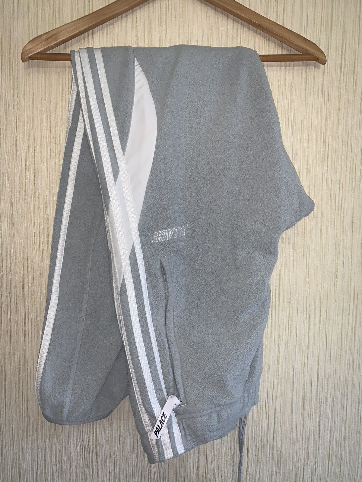 Palace Rare Palace x adidas fleece pants Size US 30 / EU 46 - 6 Thumbnail