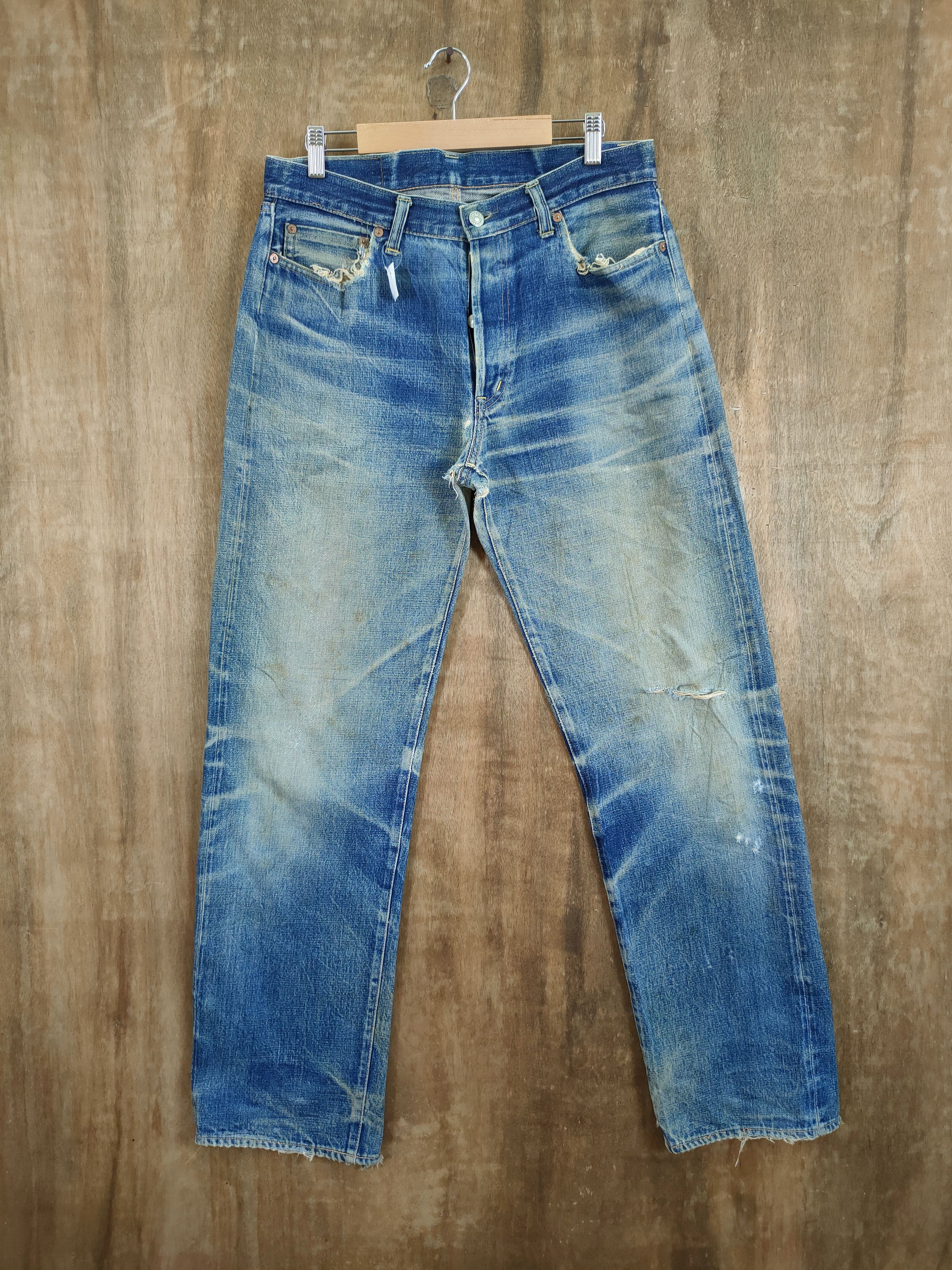 DL Hollywood Ranch Market distressed denim jeans #46-897